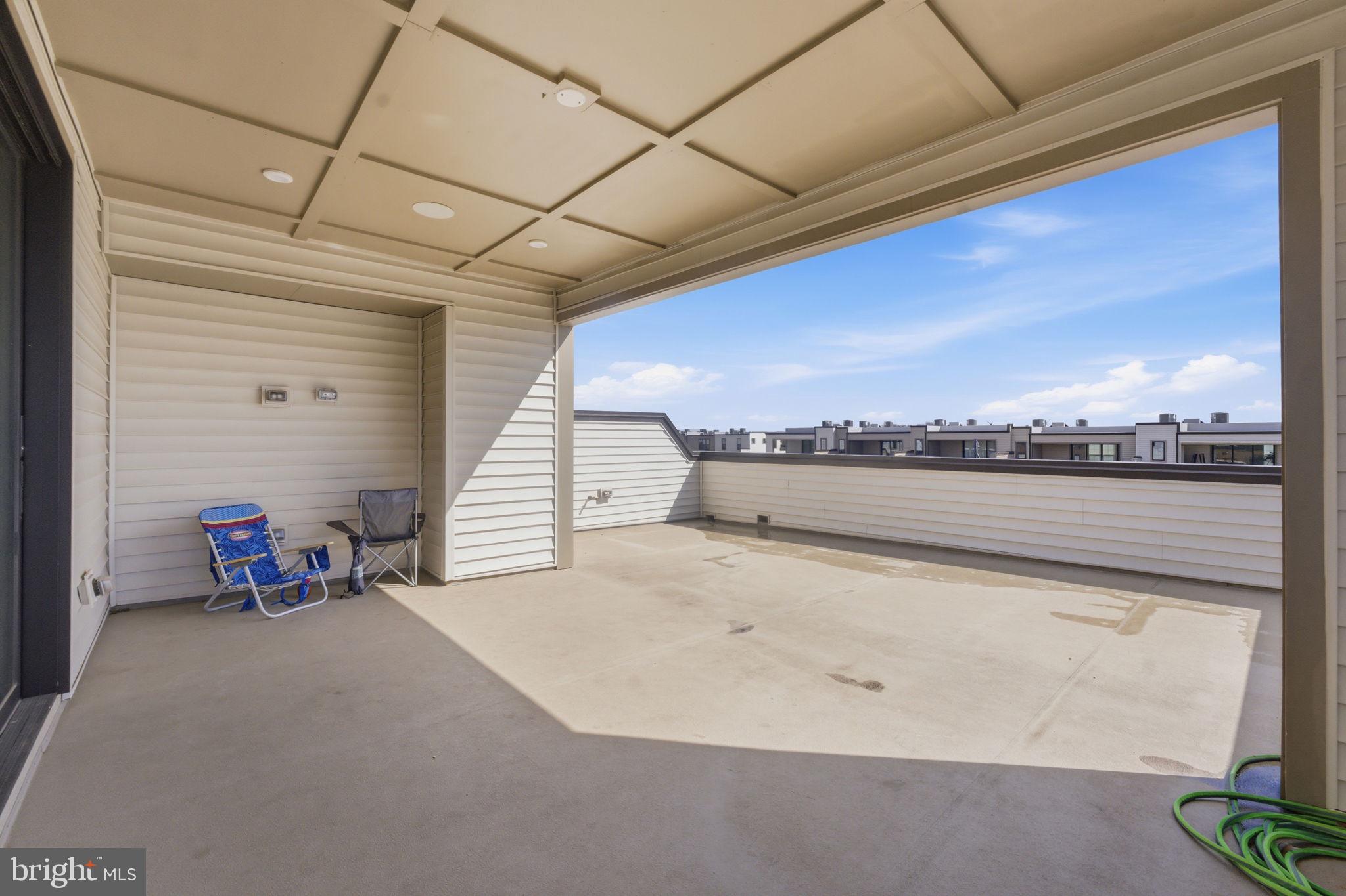 METRO WALK AT MOOREFIELD STATION - Residential