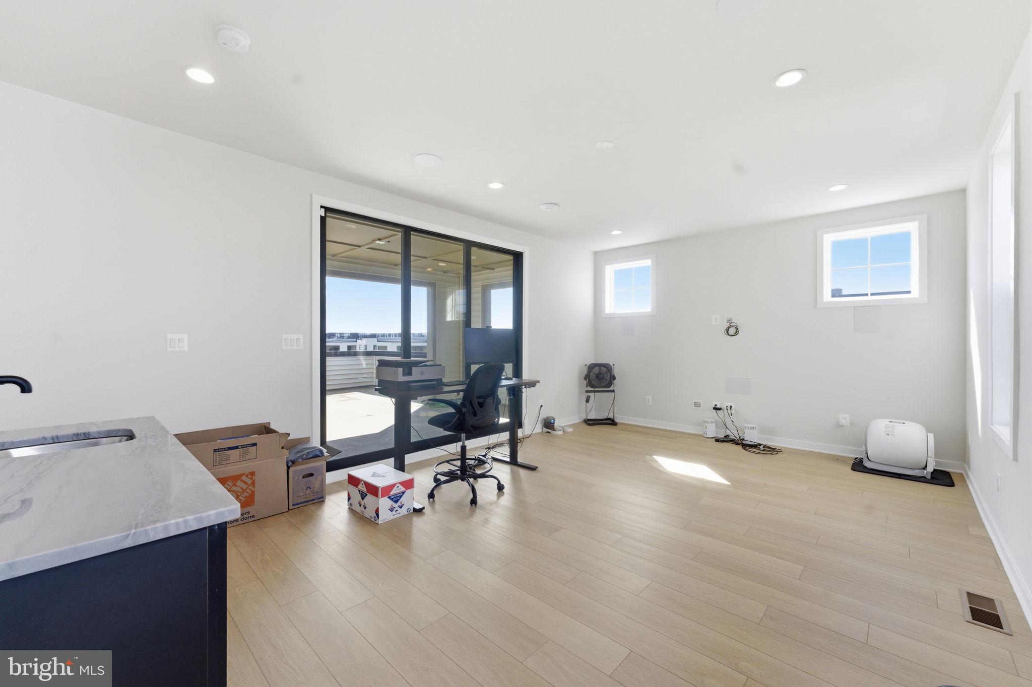 METRO WALK AT MOOREFIELD STATION - Residential