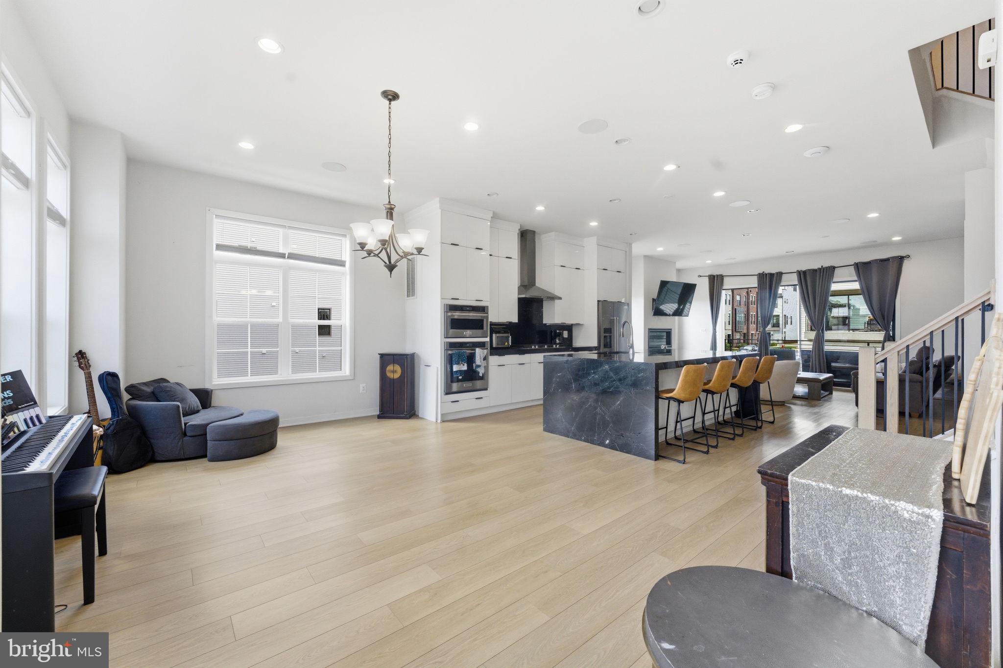 METRO WALK AT MOOREFIELD STATION - Residential