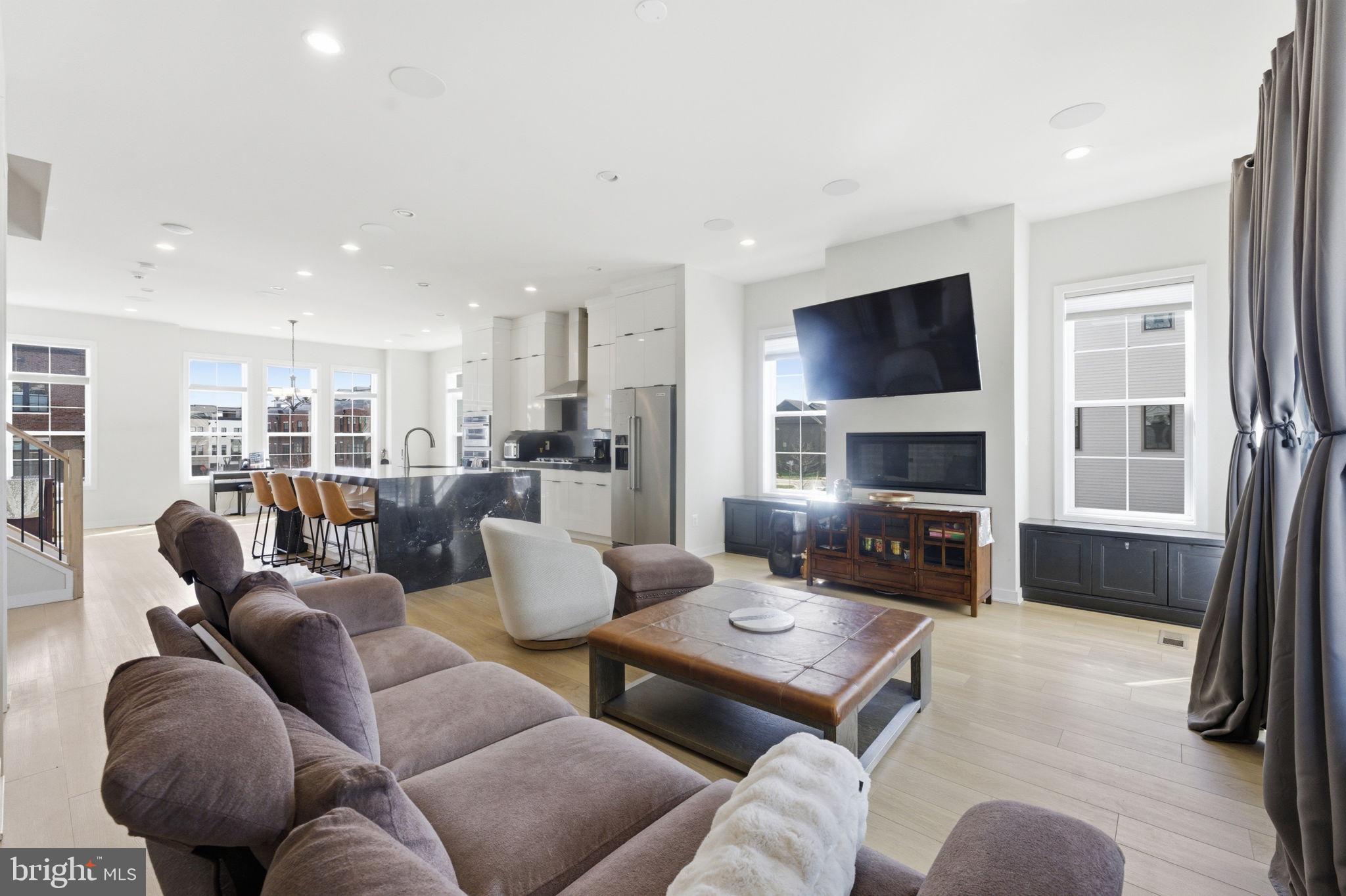 METRO WALK AT MOOREFIELD STATION - Residential