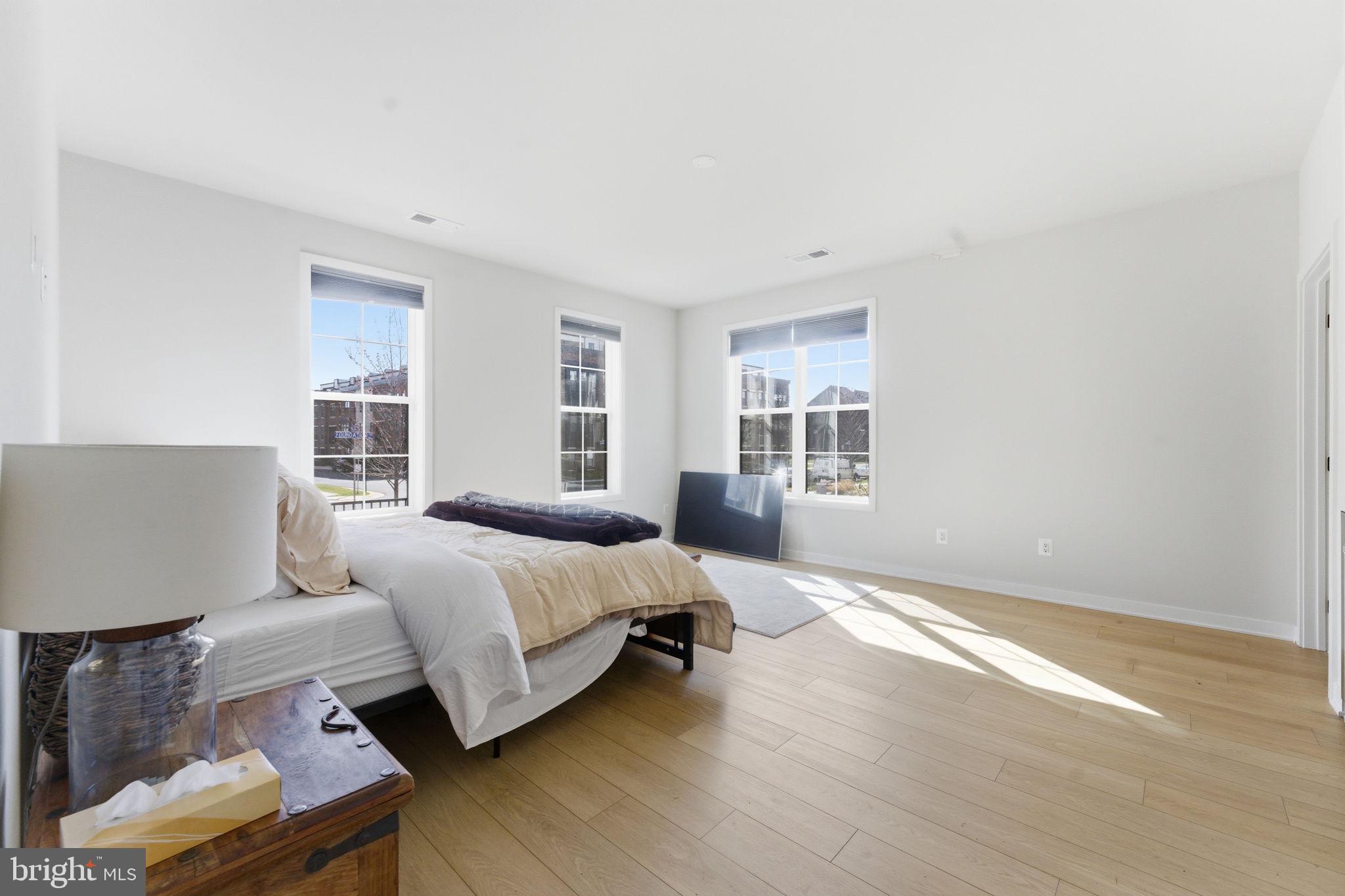 METRO WALK AT MOOREFIELD STATION - Residential