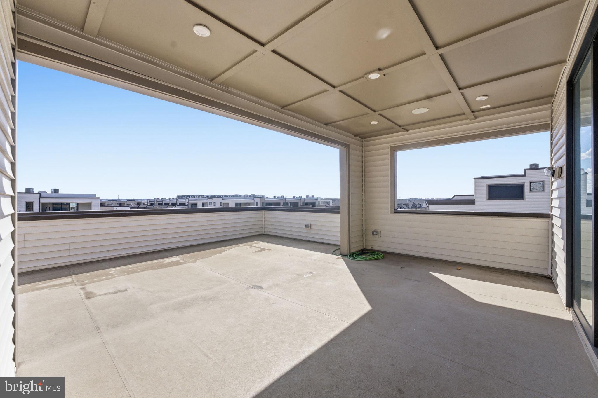 METRO WALK AT MOOREFIELD STATION - Residential