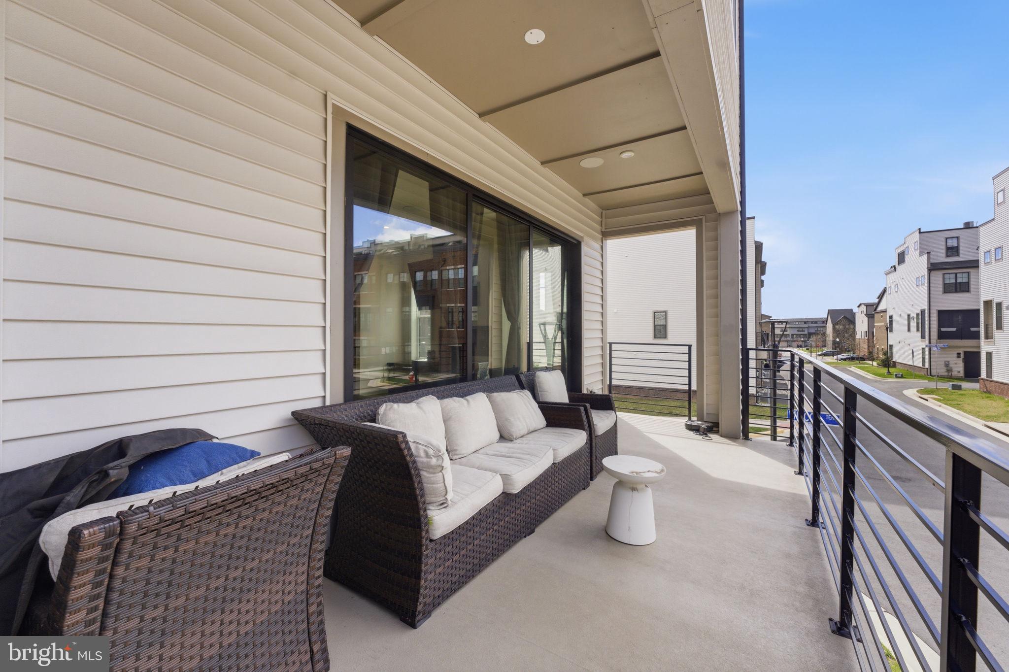 METRO WALK AT MOOREFIELD STATION - Residential