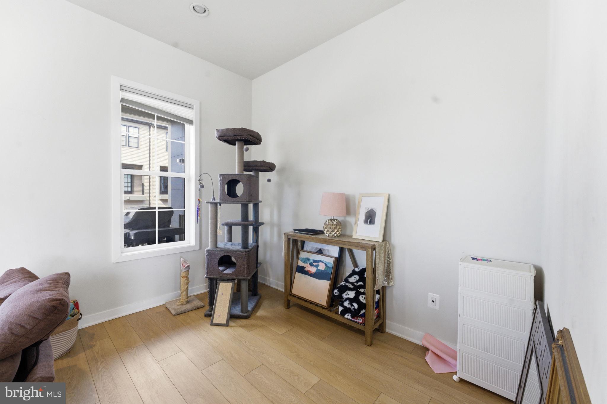 METRO WALK AT MOOREFIELD STATION - Residential