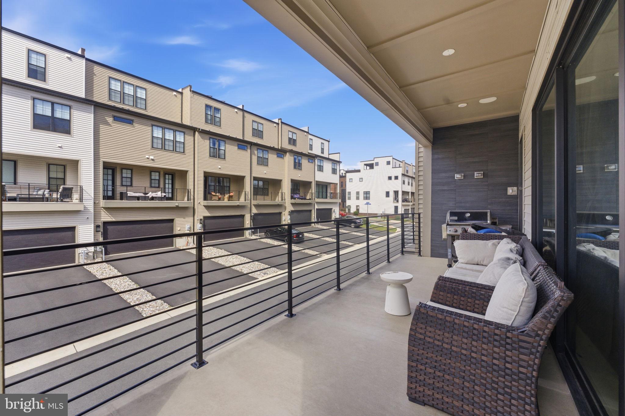 METRO WALK AT MOOREFIELD STATION - Residential