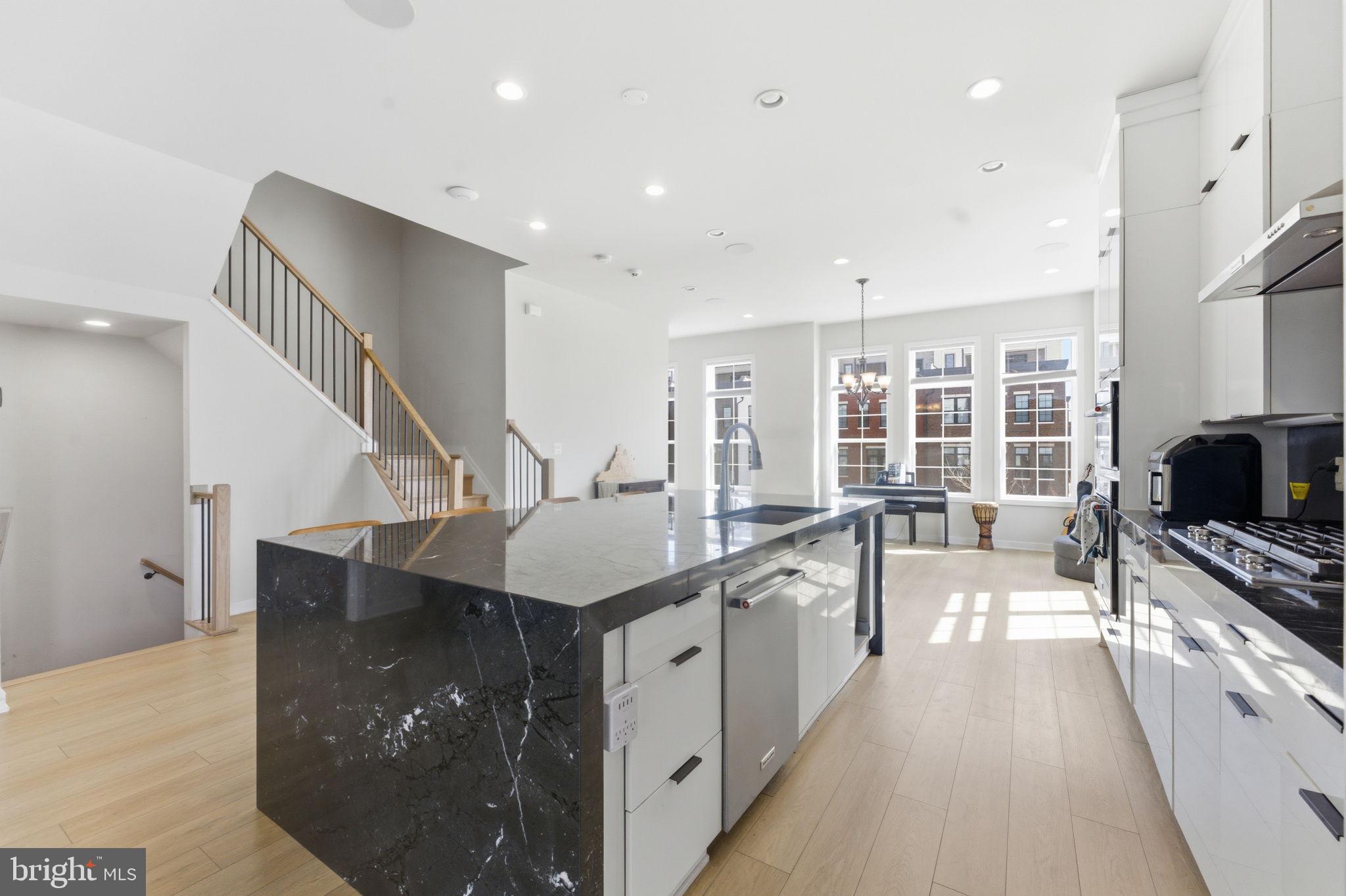 METRO WALK AT MOOREFIELD STATION - Residential