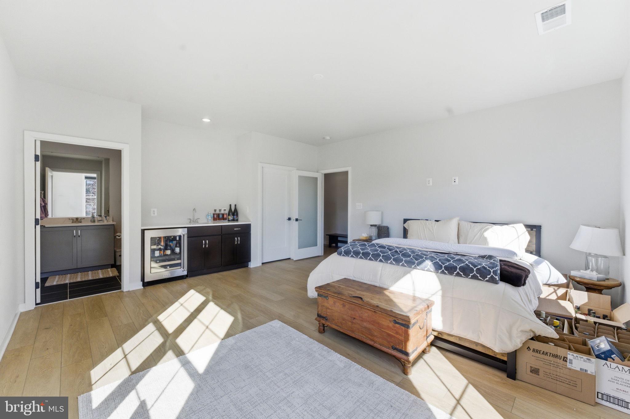 METRO WALK AT MOOREFIELD STATION - Residential