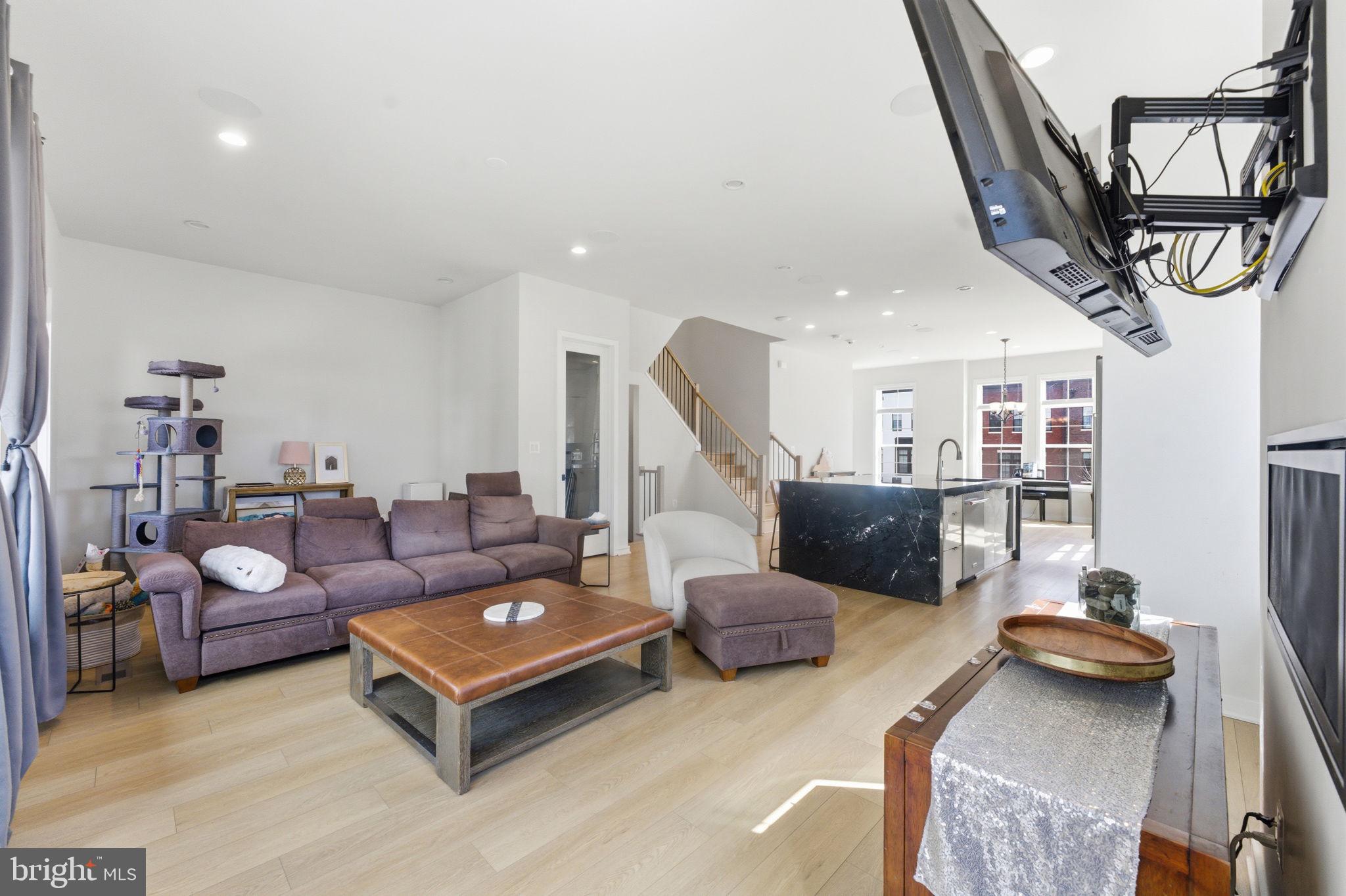 METRO WALK AT MOOREFIELD STATION - Residential