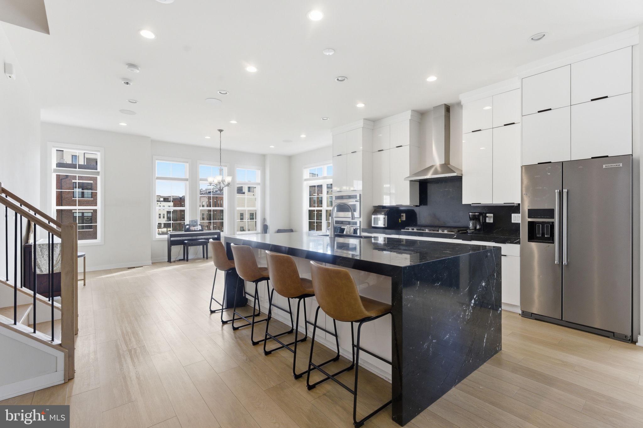 METRO WALK AT MOOREFIELD STATION - Residential