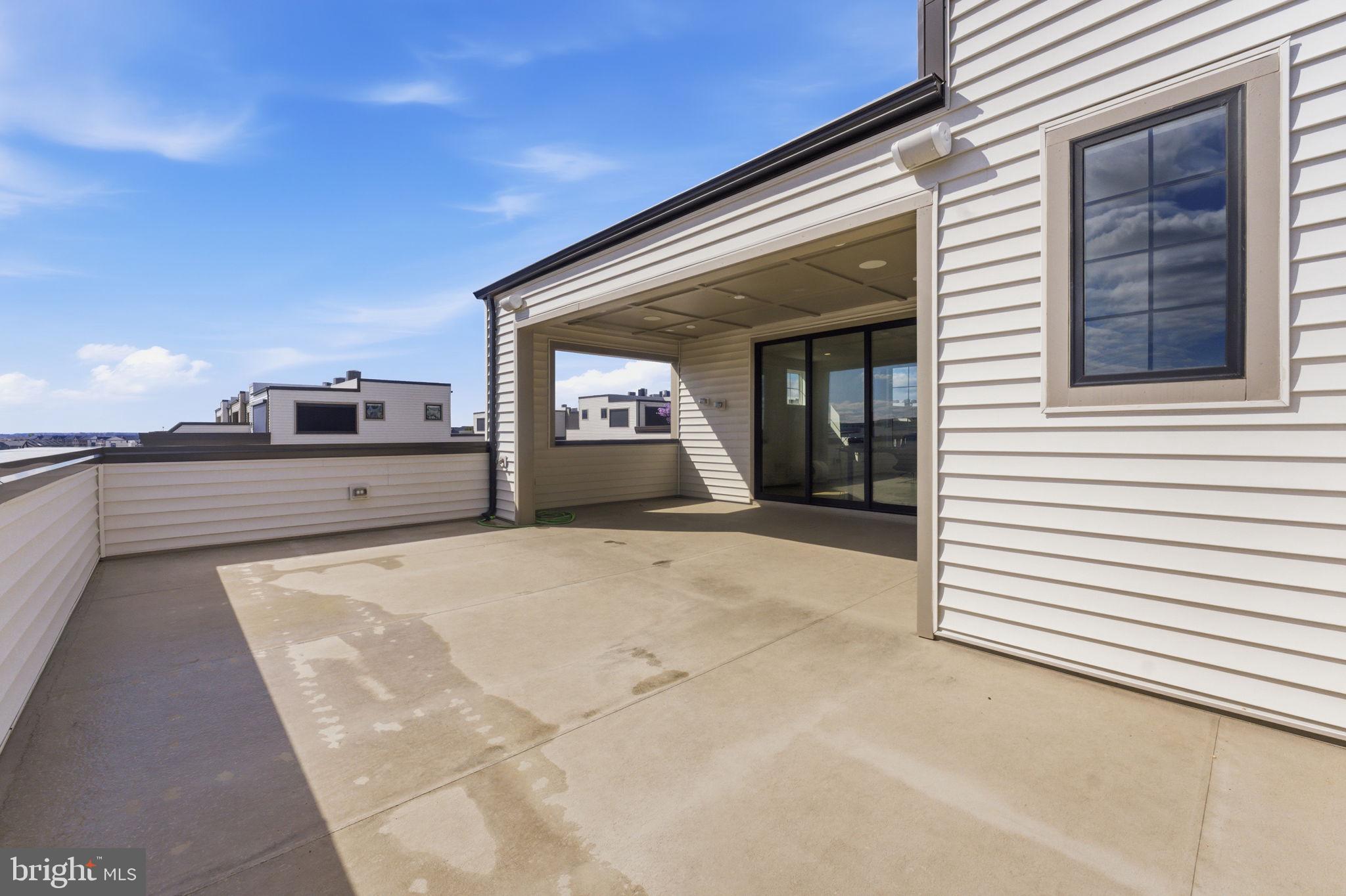 METRO WALK AT MOOREFIELD STATION - Residential