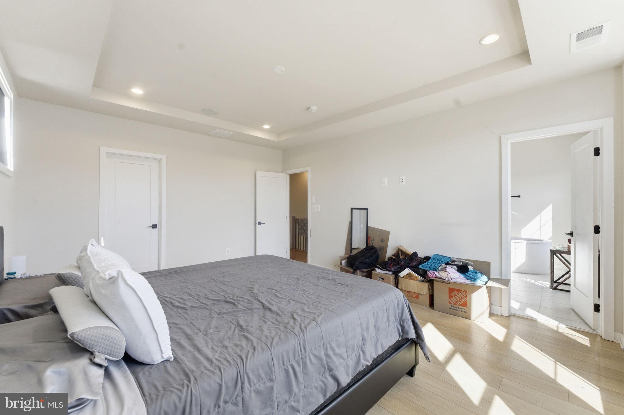 METRO WALK AT MOOREFIELD STATION - Residential