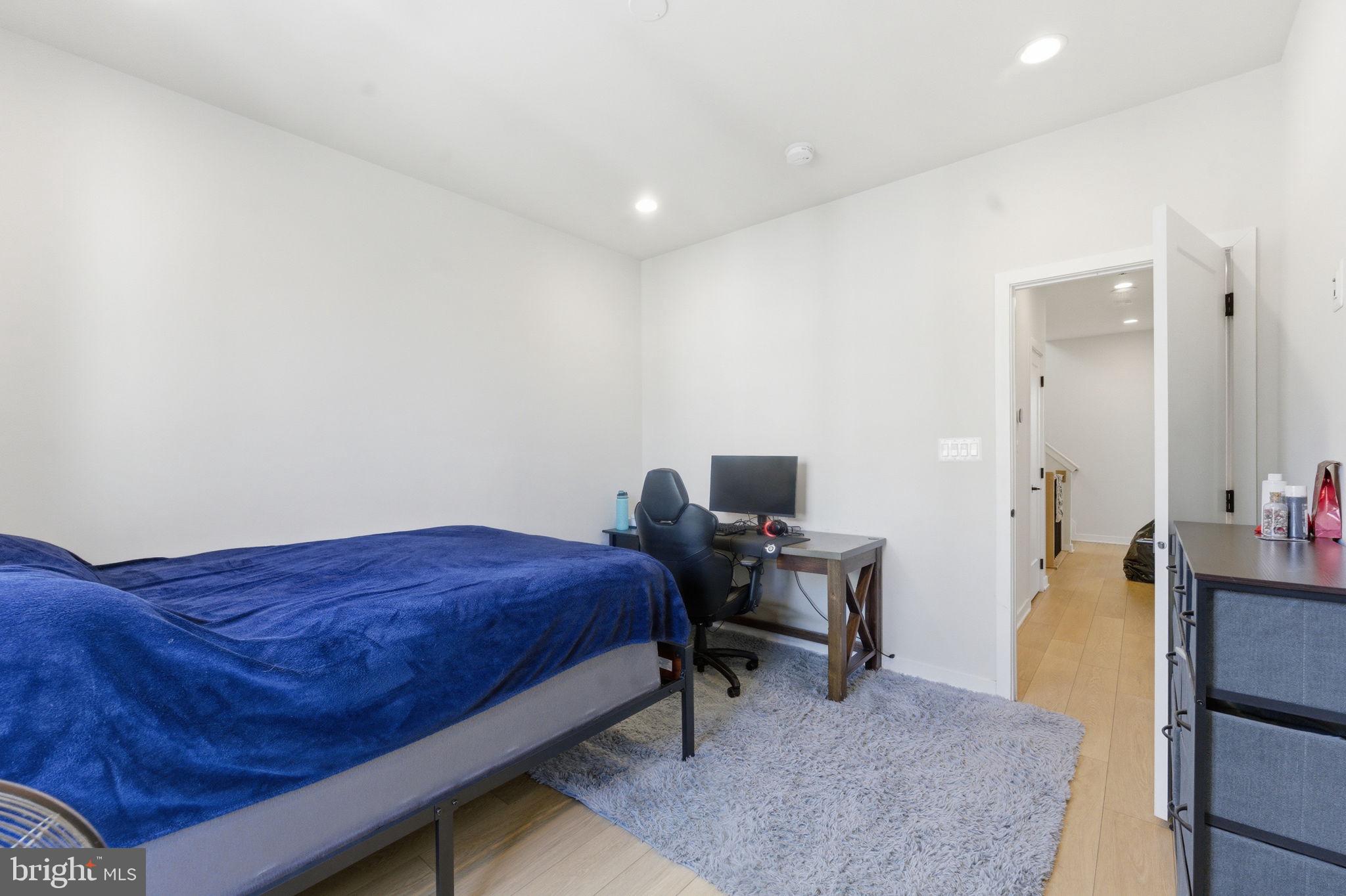 METRO WALK AT MOOREFIELD STATION - Residential