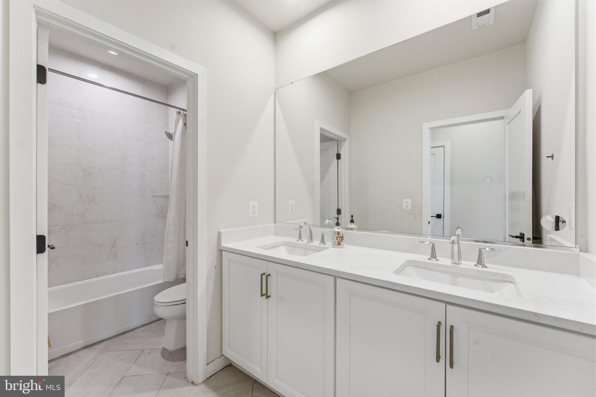 METRO WALK AT MOOREFIELD STATION - Residential