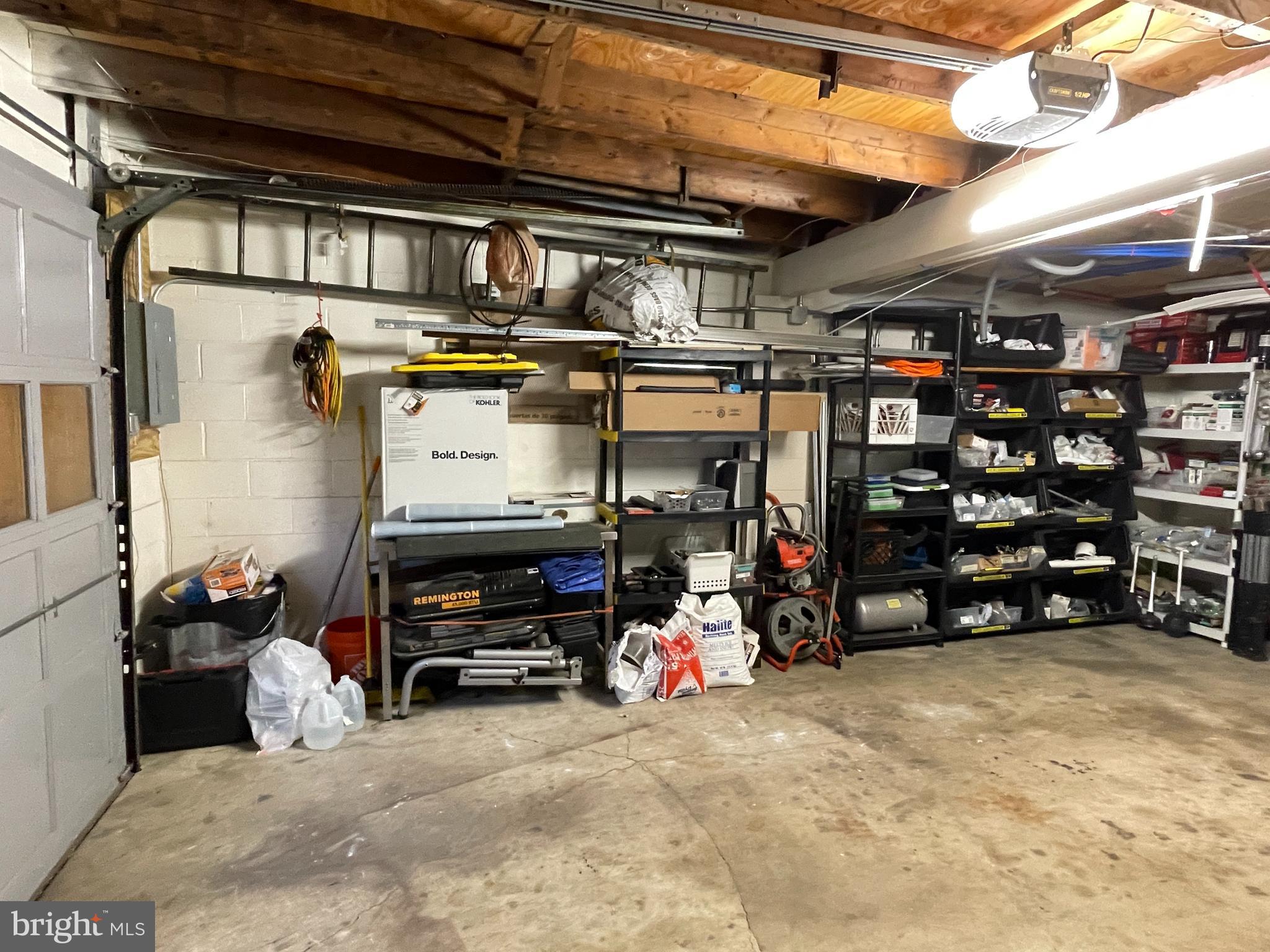 LANCASTER WEST END - Commercial Sale