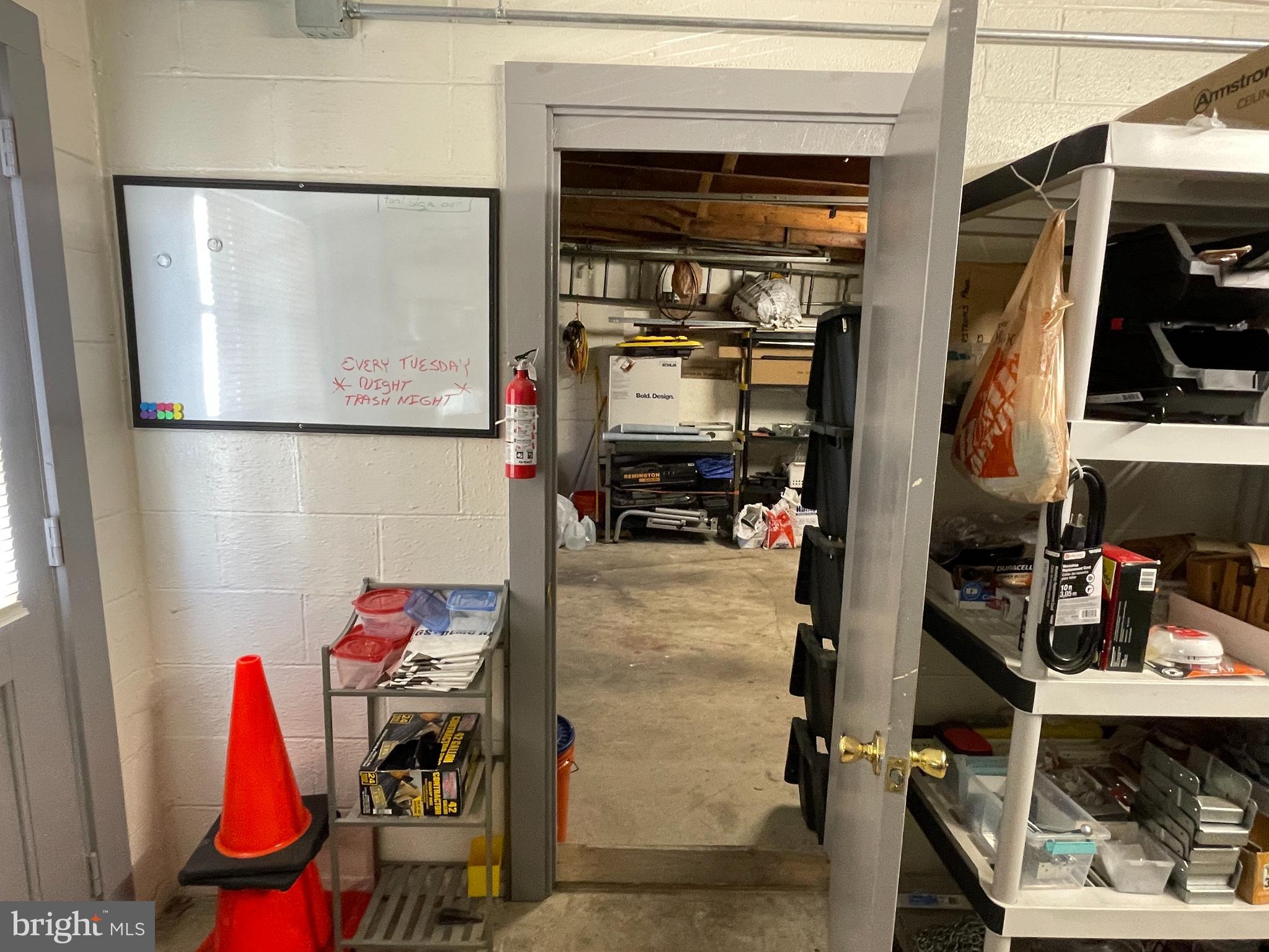 LANCASTER WEST END - Commercial Sale