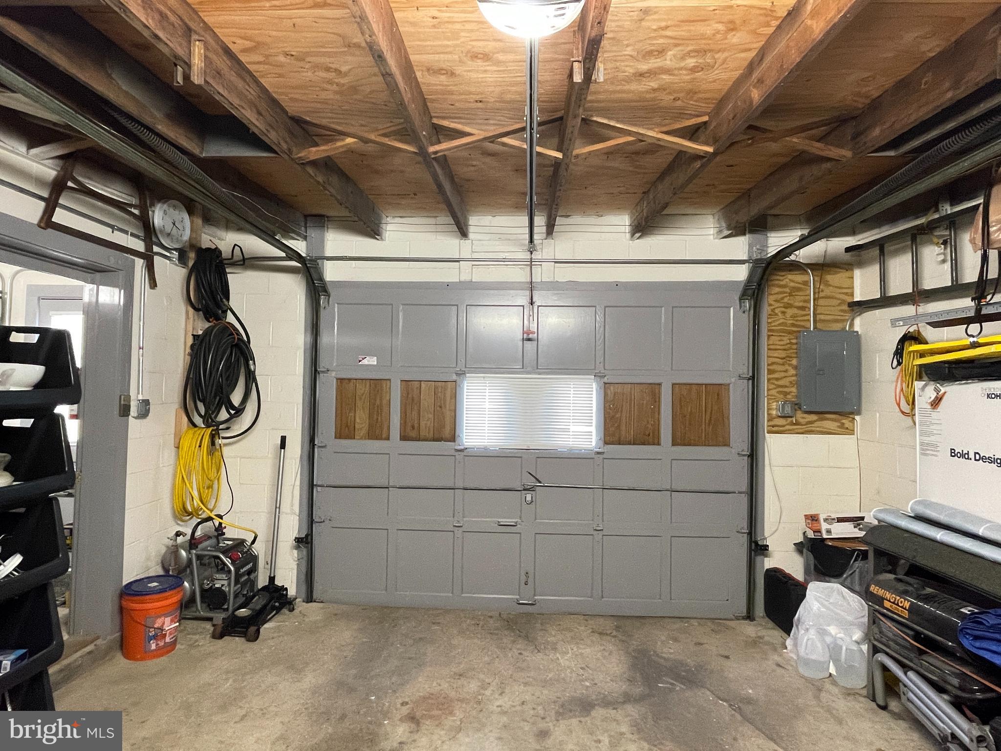 LANCASTER WEST END - Commercial Sale