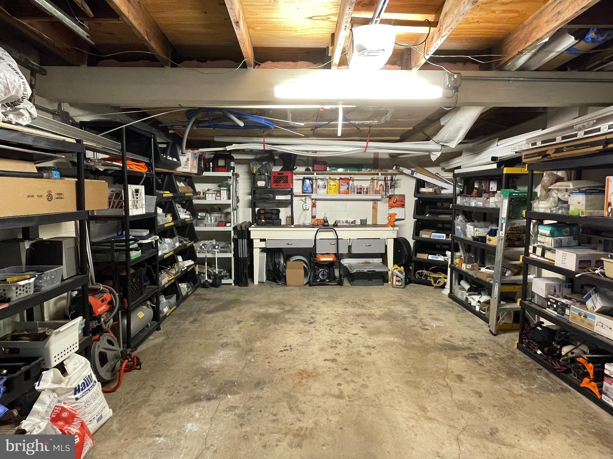 LANCASTER WEST END - Commercial Sale