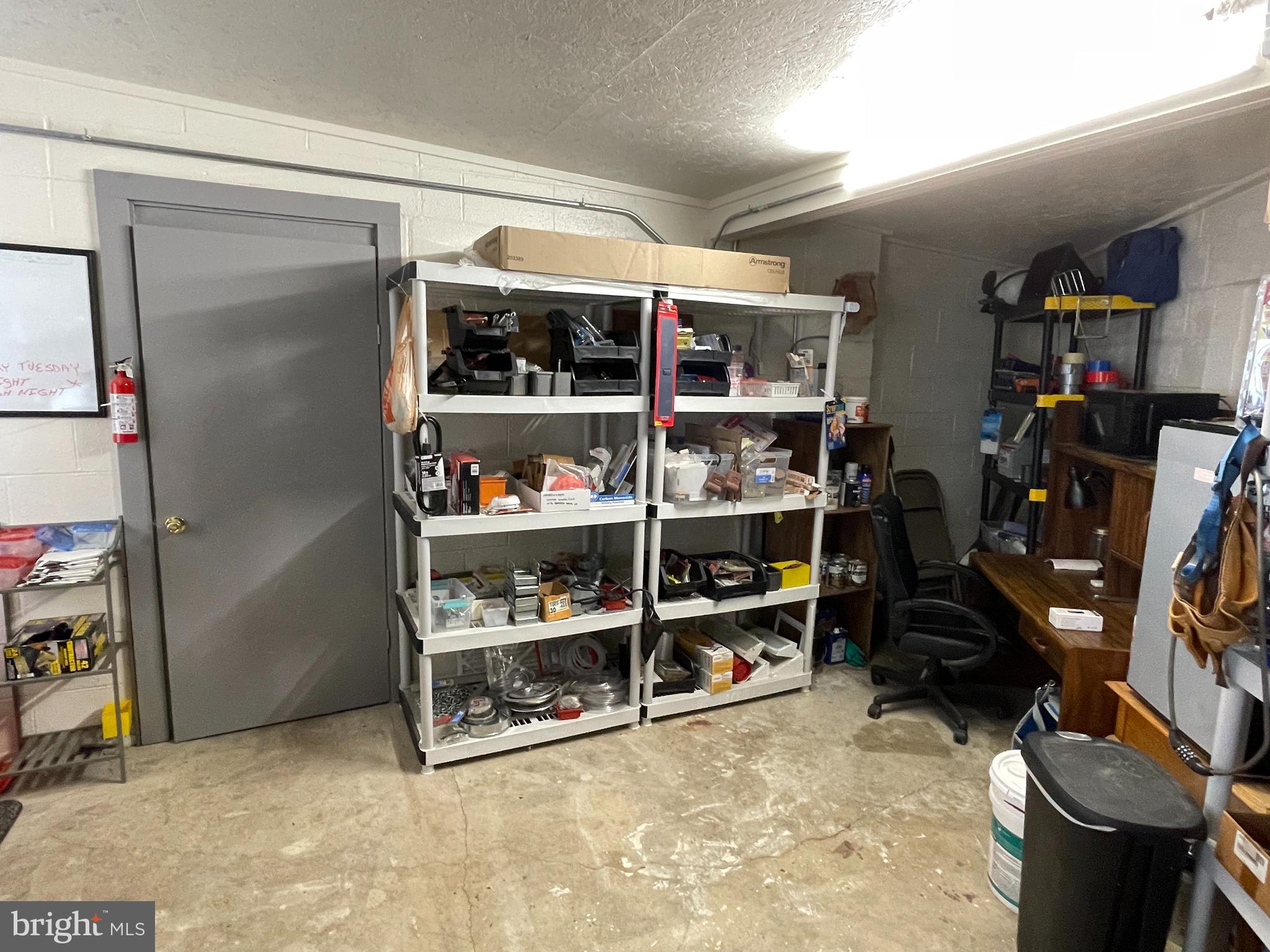 LANCASTER WEST END - Commercial Sale