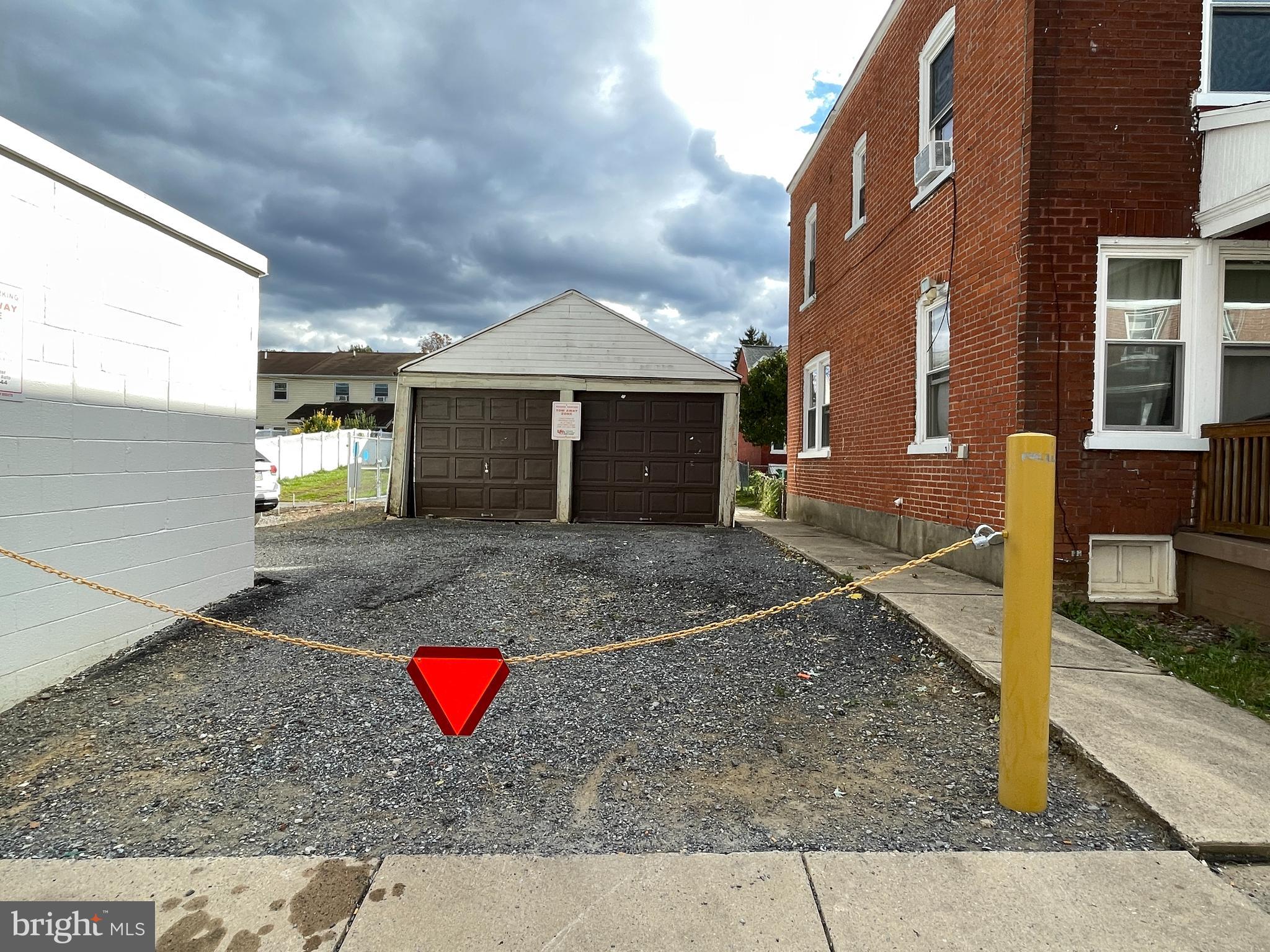 LANCASTER WEST END - Commercial Sale