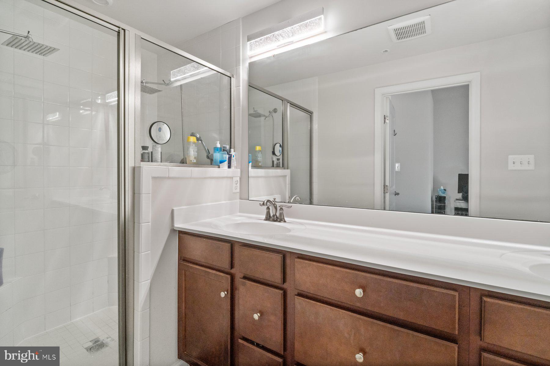 LINTON AT BALLENGER - Residential Lease