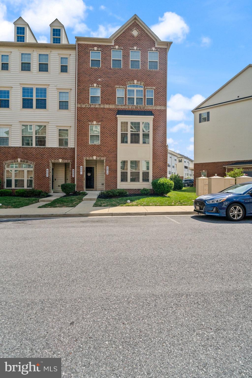 LINTON AT BALLENGER - Residential Lease