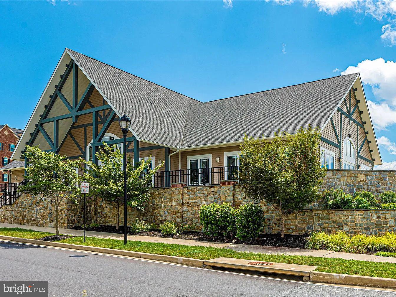 LINTON AT BALLENGER - Residential Lease