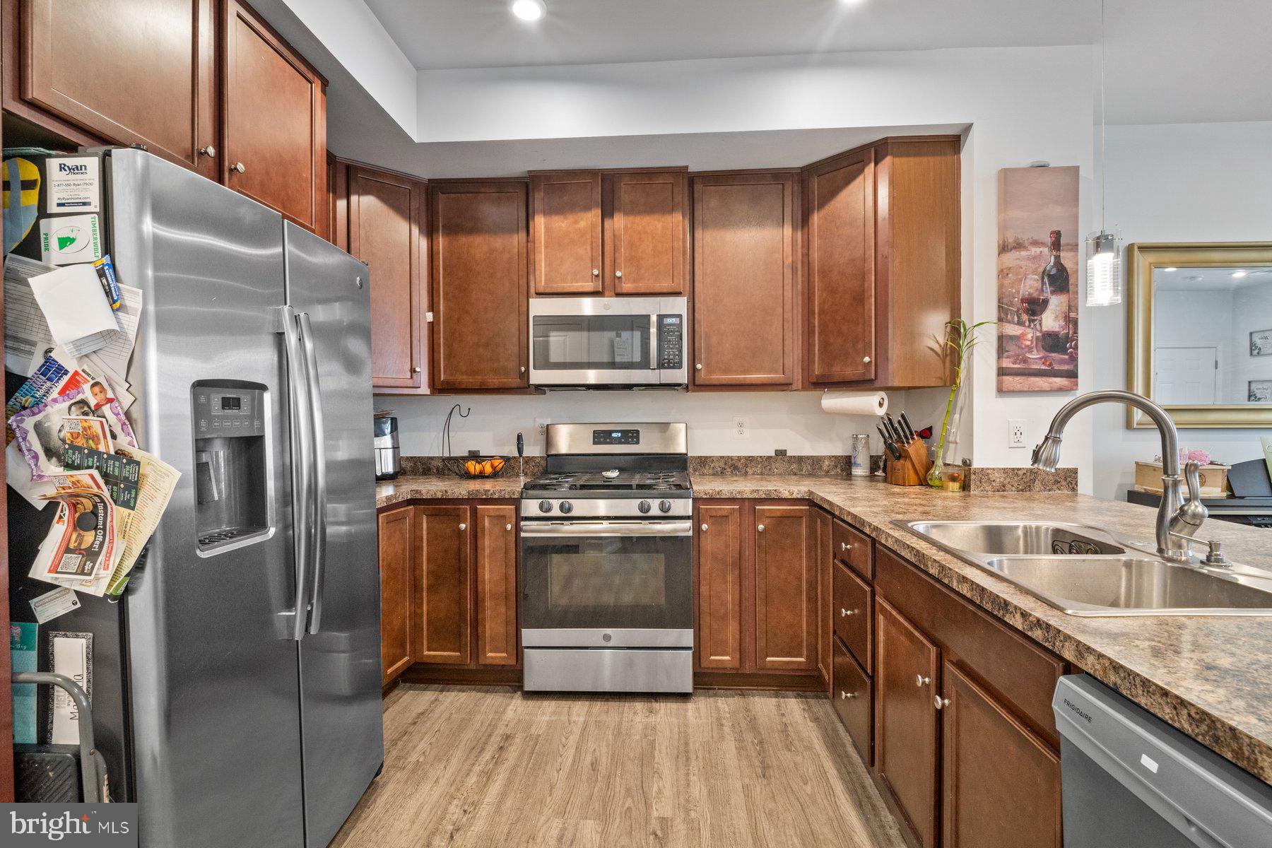 LINTON AT BALLENGER - Residential Lease