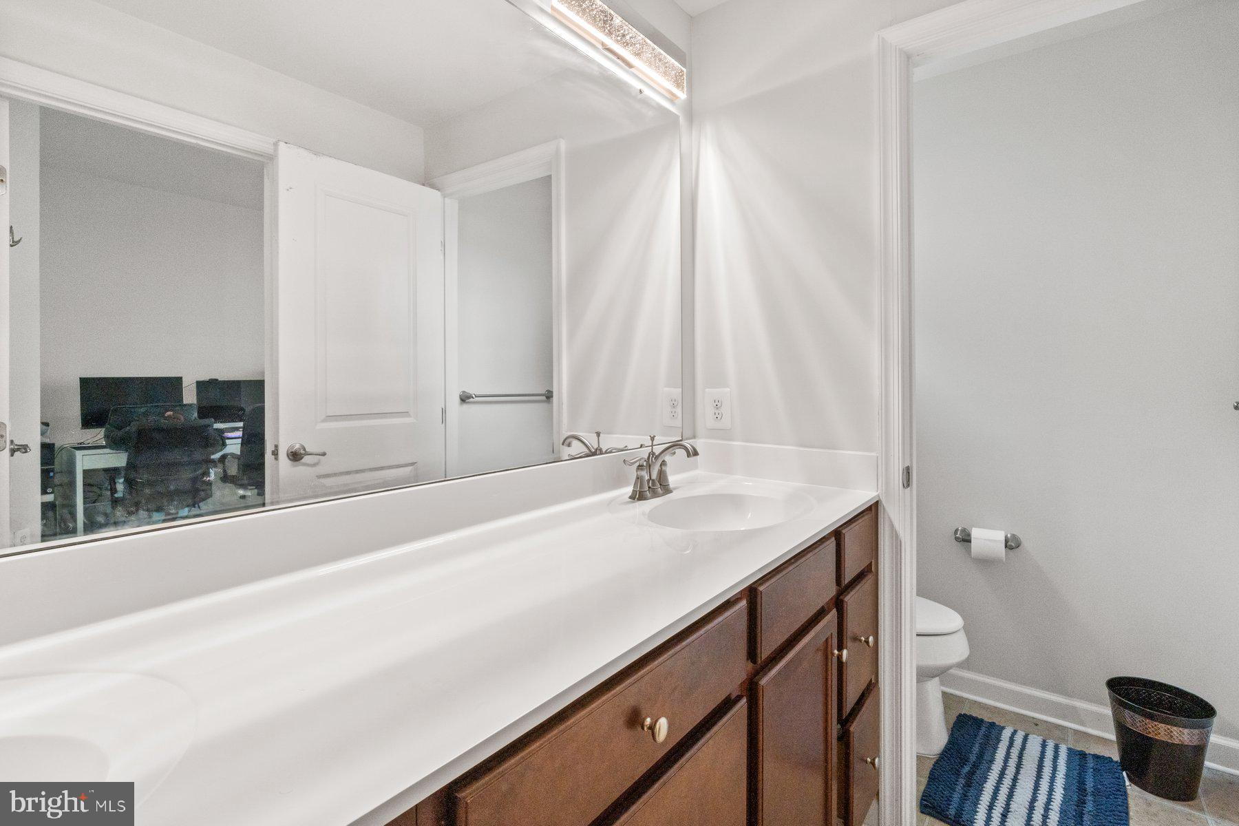 LINTON AT BALLENGER - Residential Lease