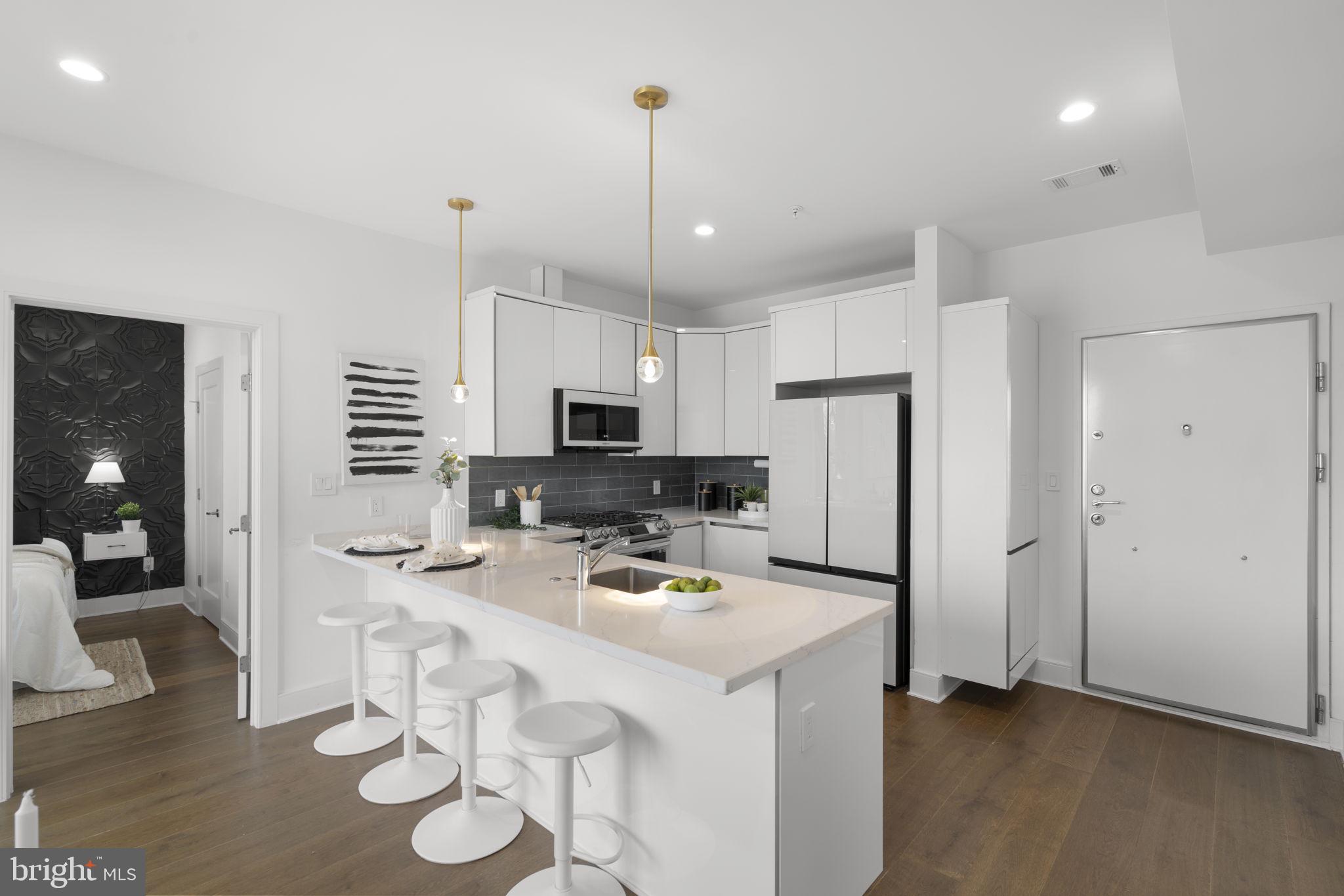 1002 RHODE ISLAND AVENUE NE 8