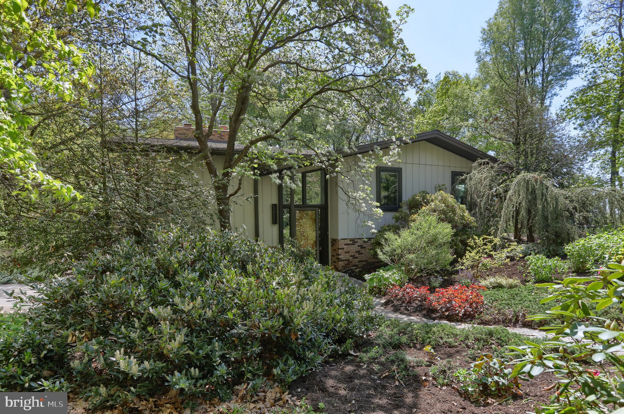 160 N RAMONA ROAD