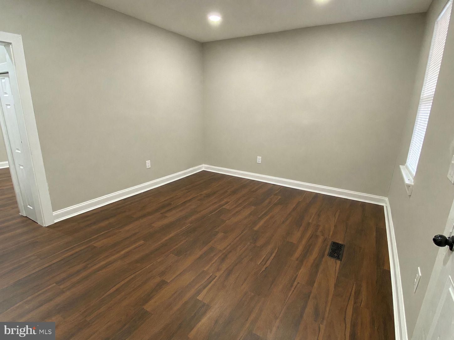 NORTH END - Residential