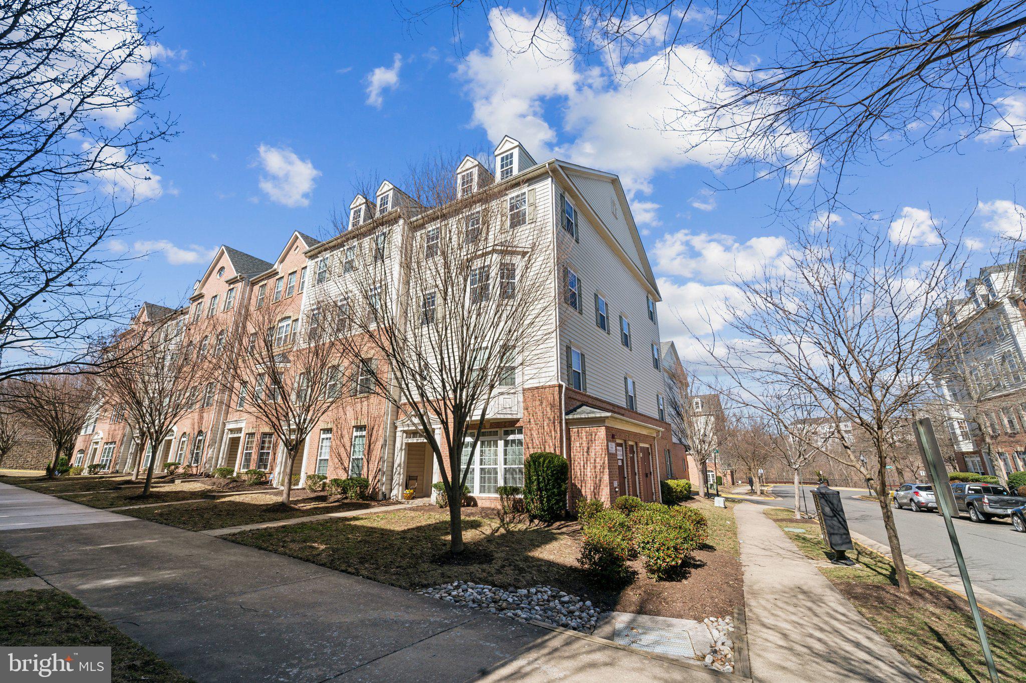 POTOMAC CLUB - Residential