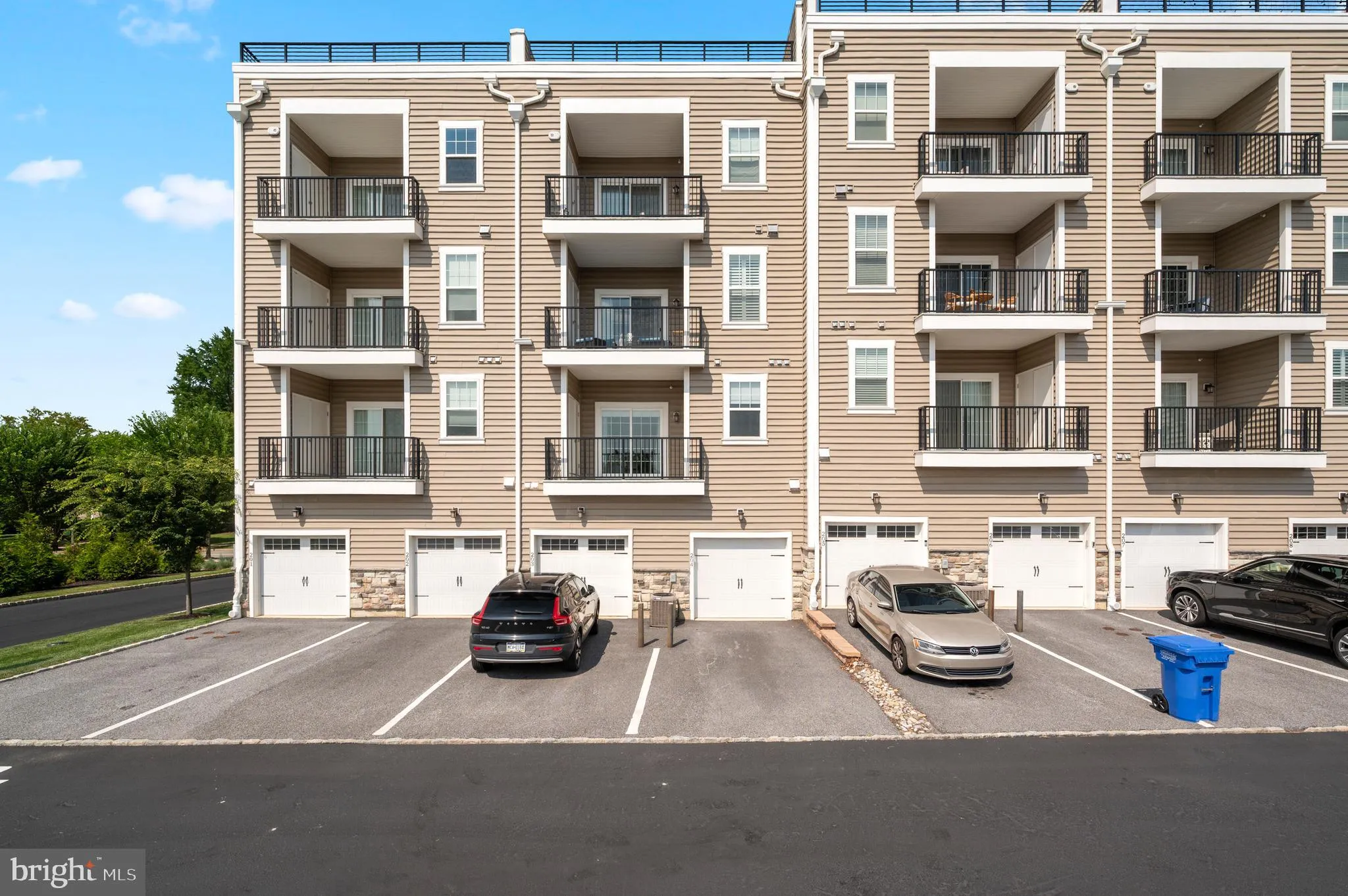 Newtown Square, Pennsylvania 19073, United States, 3 Bedrooms Bedrooms, ,4 BathroomsBathrooms,Residential,Active,180281