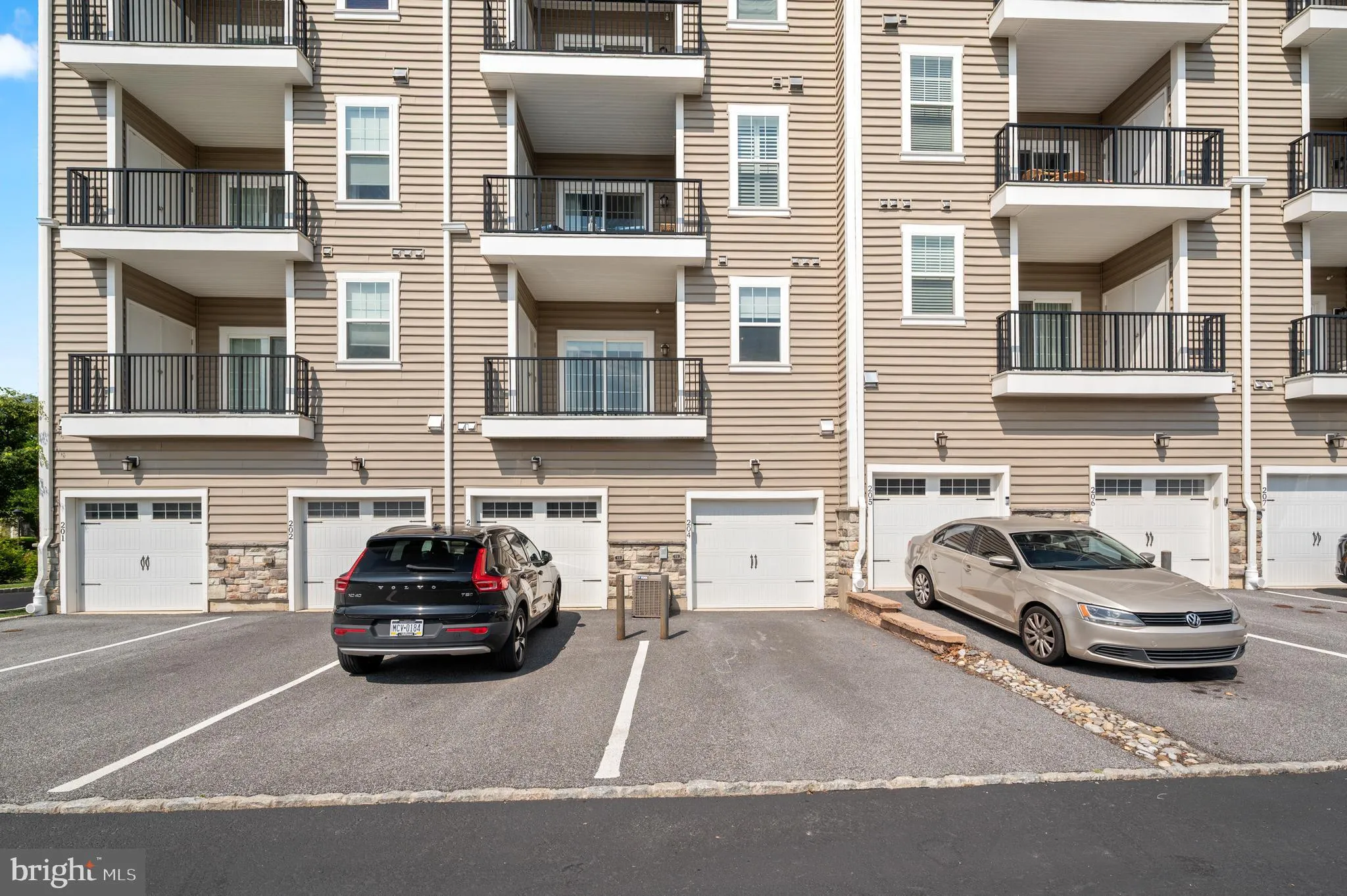 Newtown Square, Pennsylvania 19073, United States, 3 Bedrooms Bedrooms, ,4 BathroomsBathrooms,Residential,Active,180281