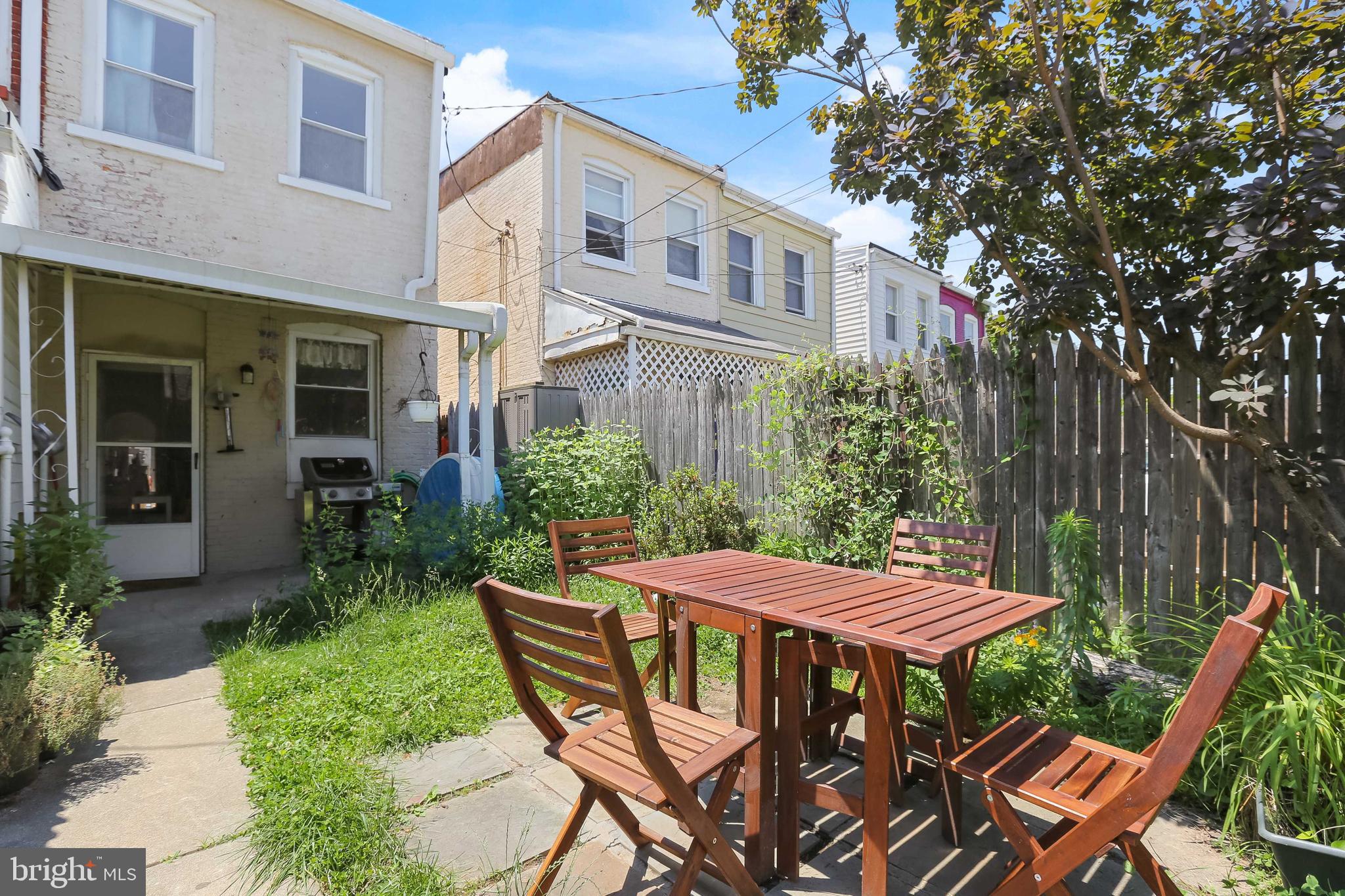 HAMPDEN HISTORIC DISTRICT - Residential