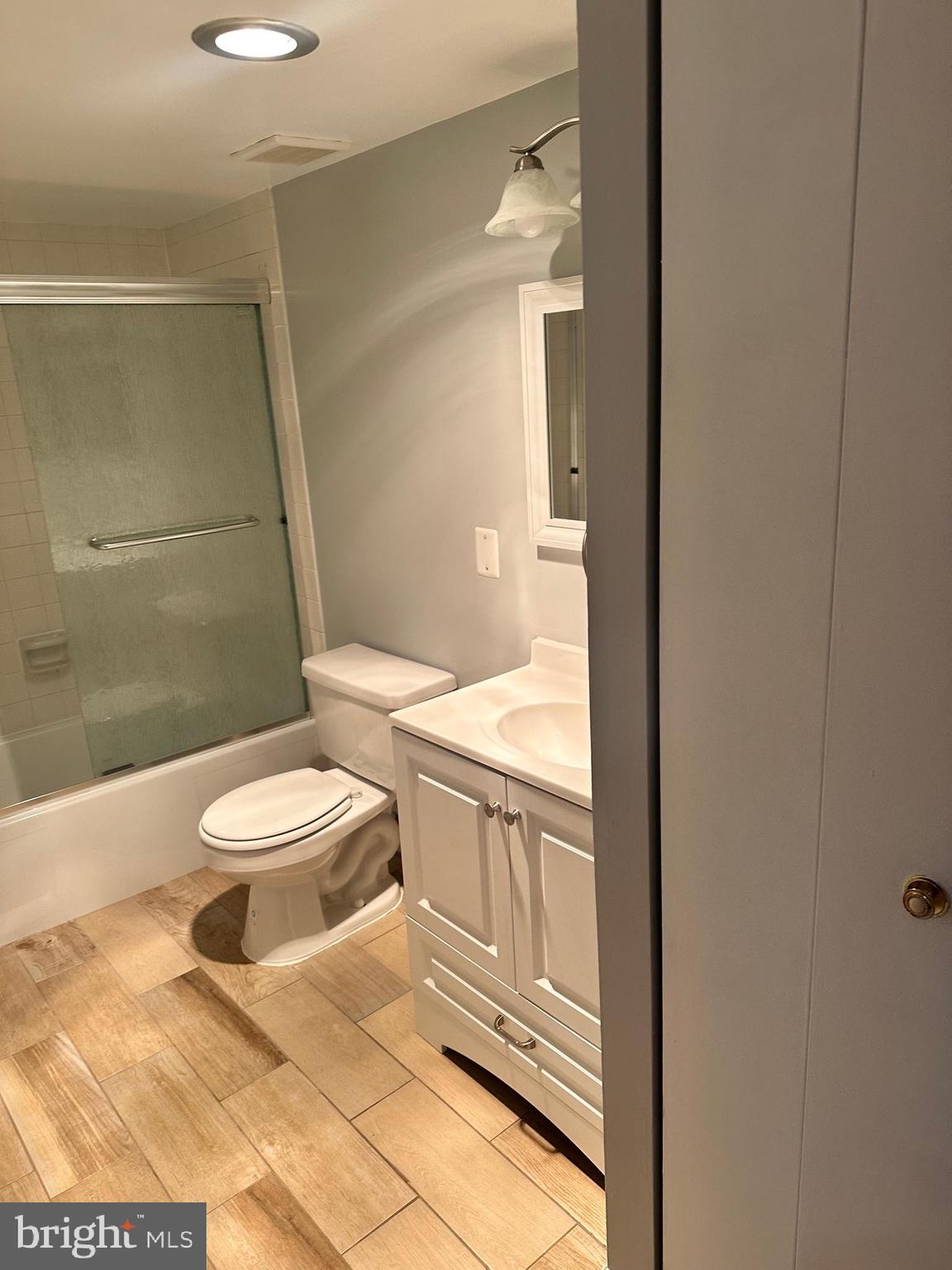 RACQUET CLUB - Residential