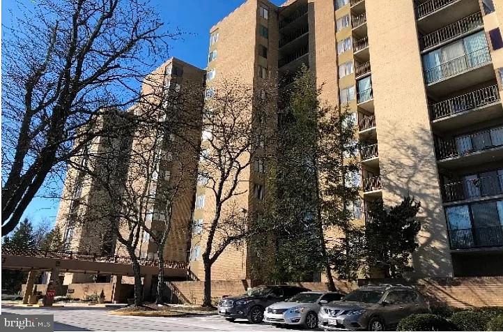 RACQUET CLUB - Residential