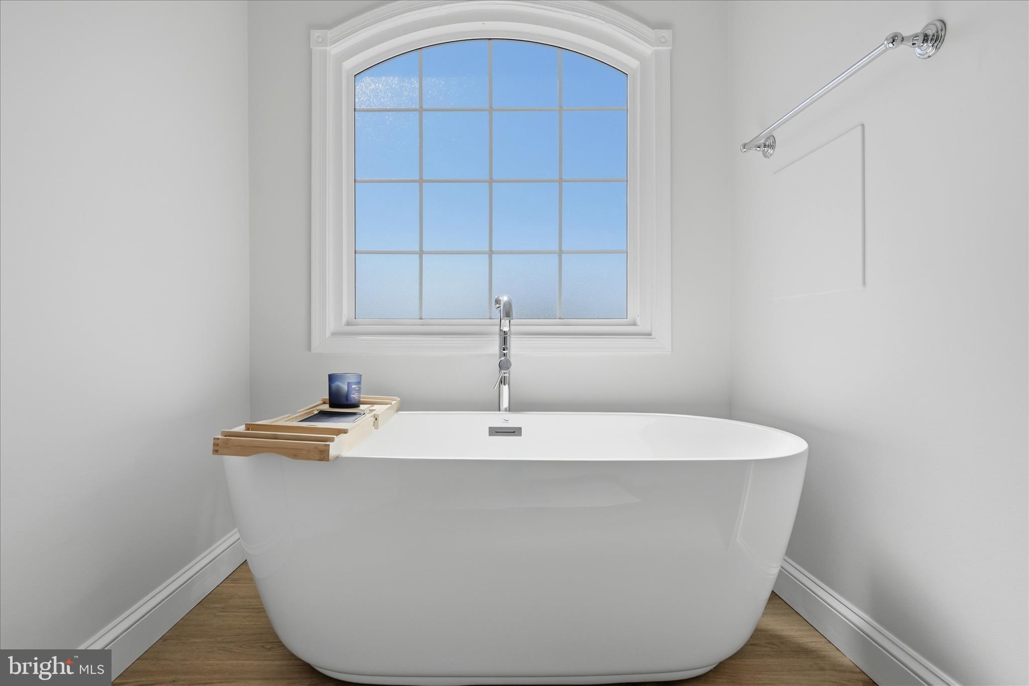 WOODSIDE ESTATES - Residential