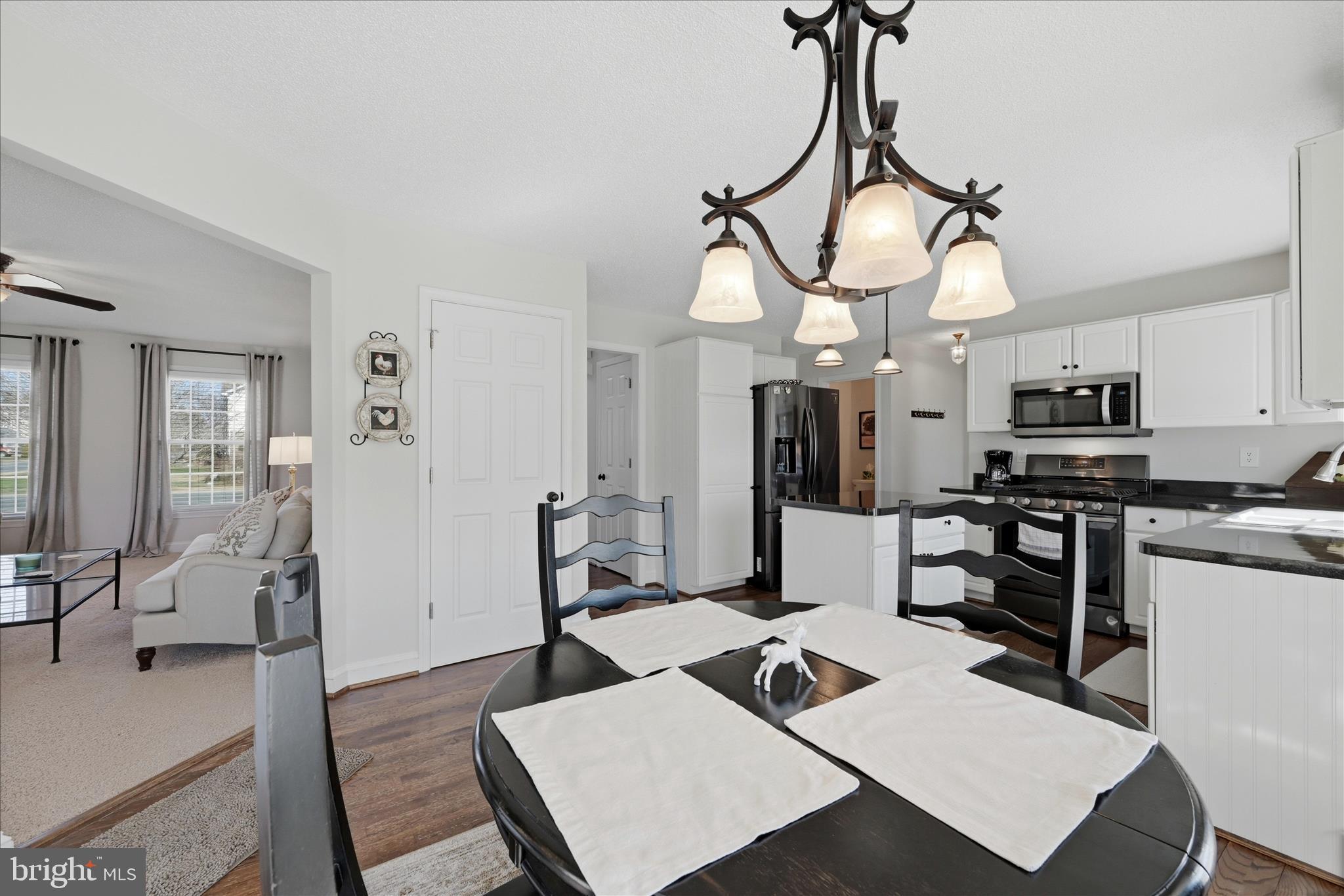 WOODSIDE ESTATES - Residential