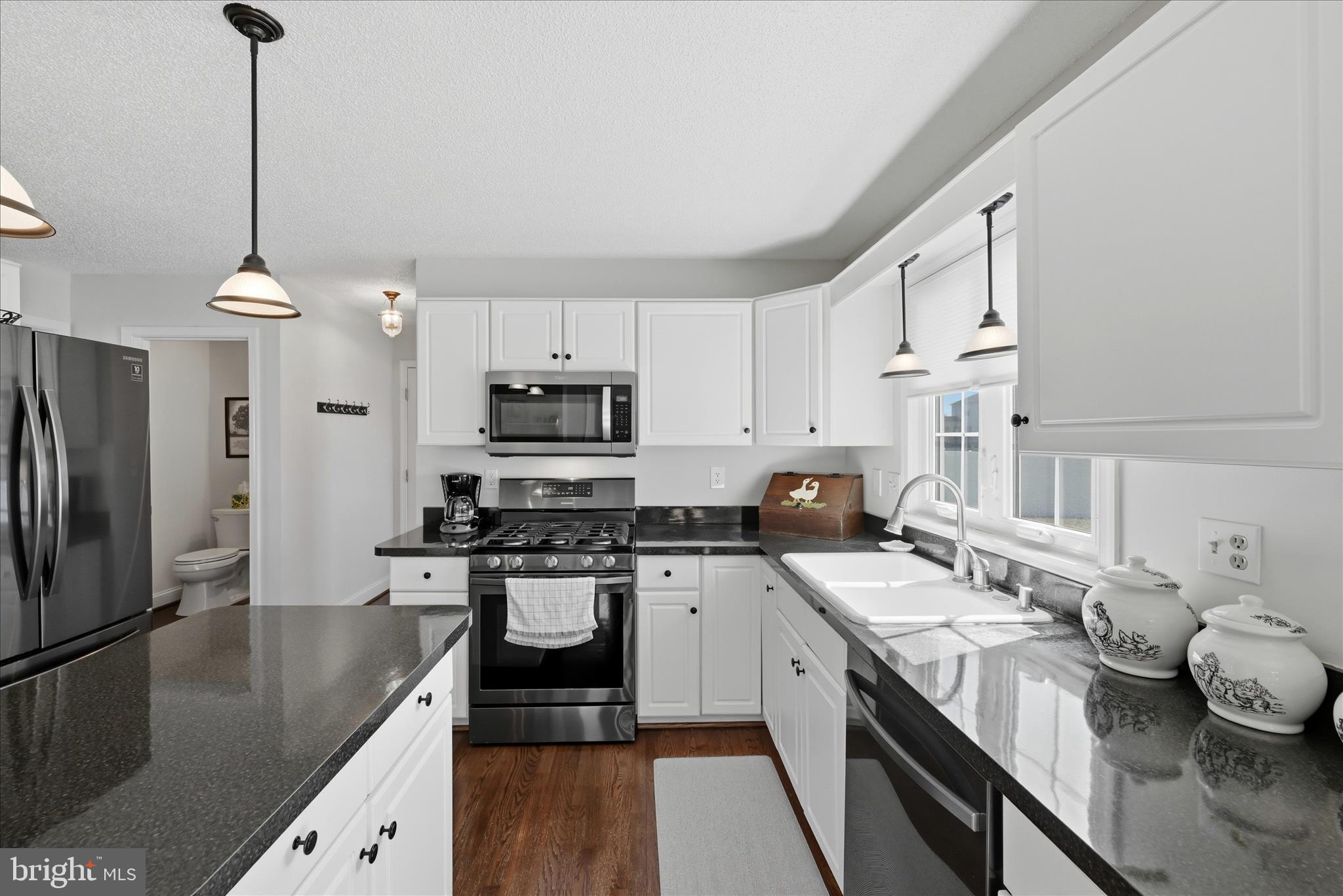 WOODSIDE ESTATES - Residential