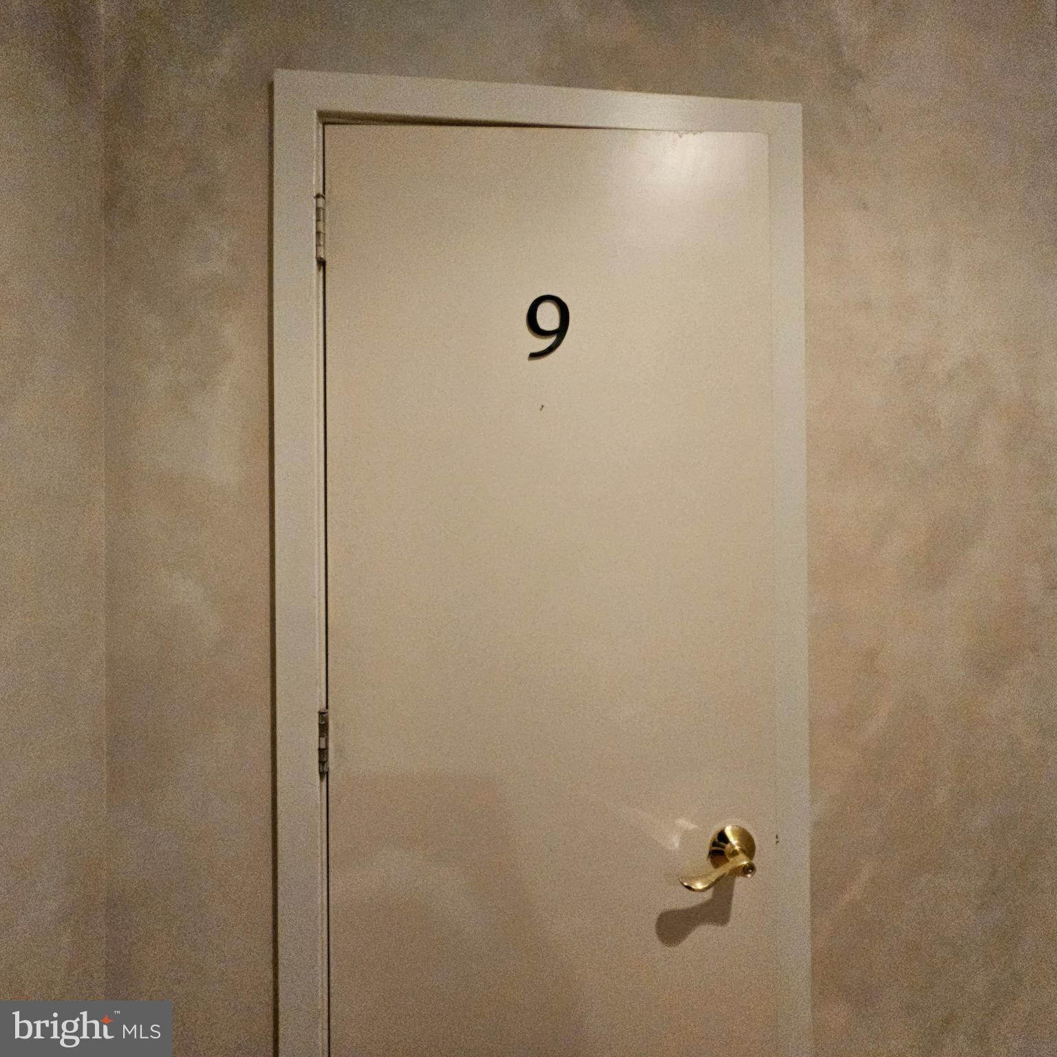 2581 E CHESTNUT AVENUE A9