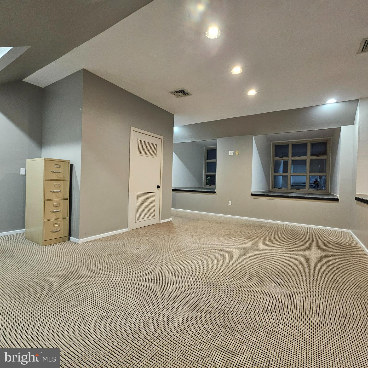 2581 E CHESTNUT AVENUE A9