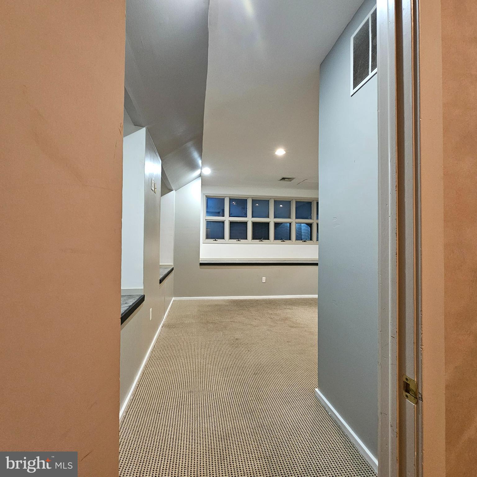 2581 E CHESTNUT AVENUE A9