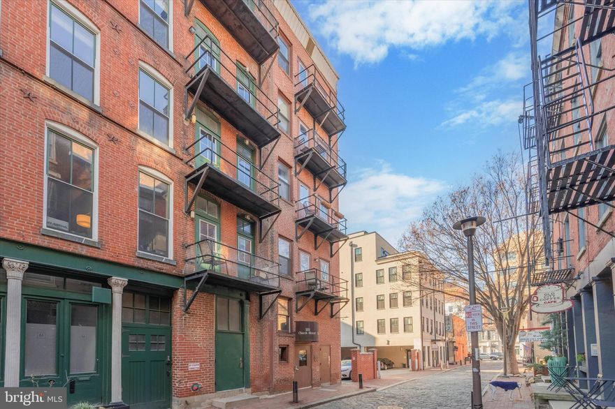 Office or retail space  with exposed brick in a prime location in Old City. The basement is also accessible for plumbing/ electrical work, if  needed. This space sits on a cobblestone stone street shared with  historic Christ's Church  - which makes for a great back-drop for marketing your next location. Strategically located steps from 2nd and Market & 3rd and Market Streets.  Parking available around Church Street and  in the direct area as well. And there is a doggy park too!