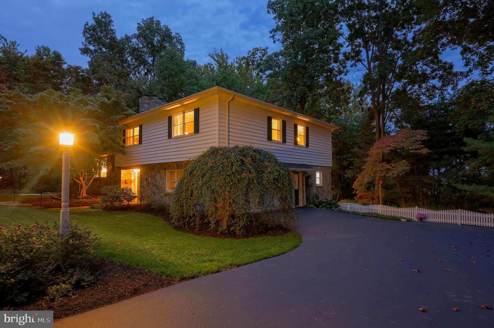 1222 HILLCREST ROAD