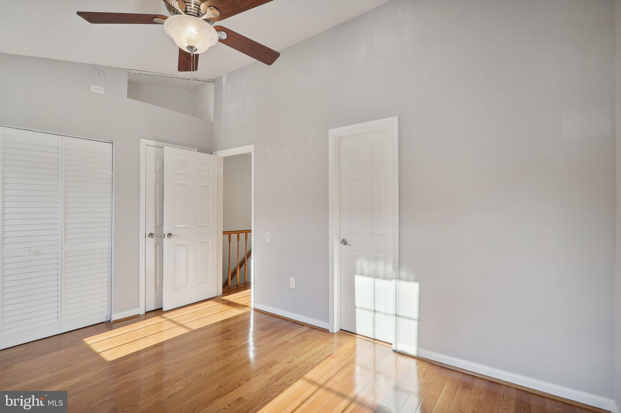 LAKE RIDGE - Residential