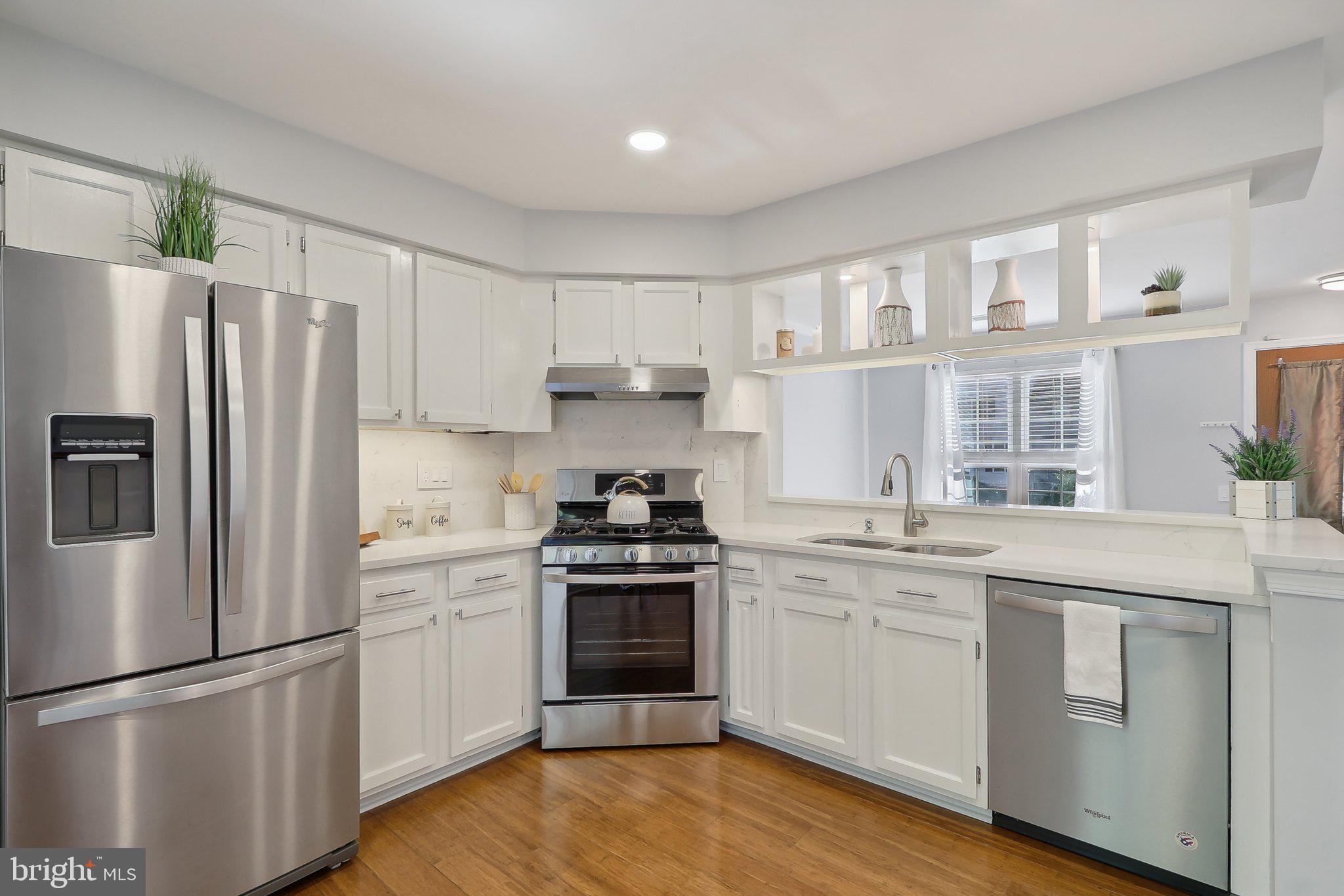 LAKE RIDGE - Residential