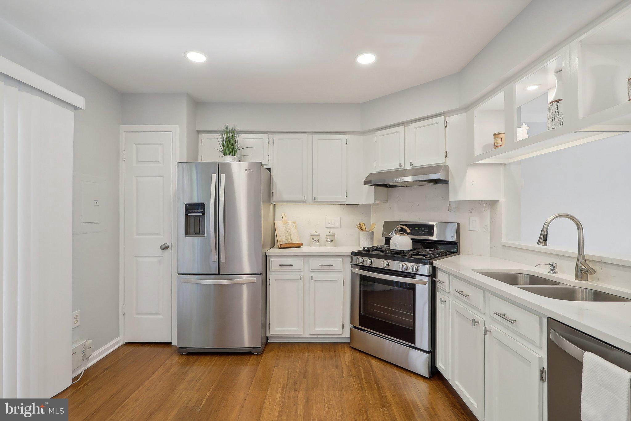 LAKE RIDGE - Residential