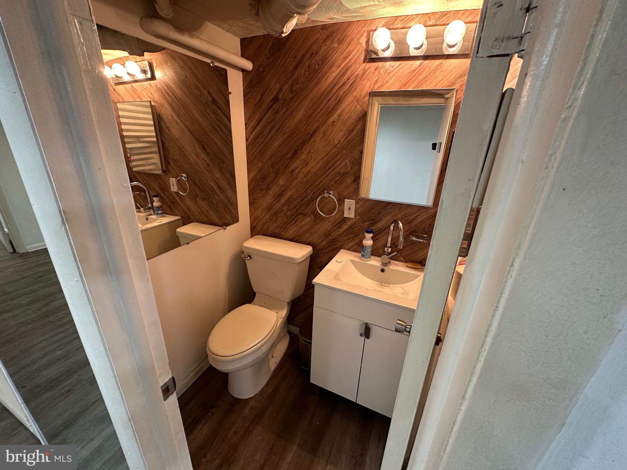 GEORGETOWN - Commercial Sale