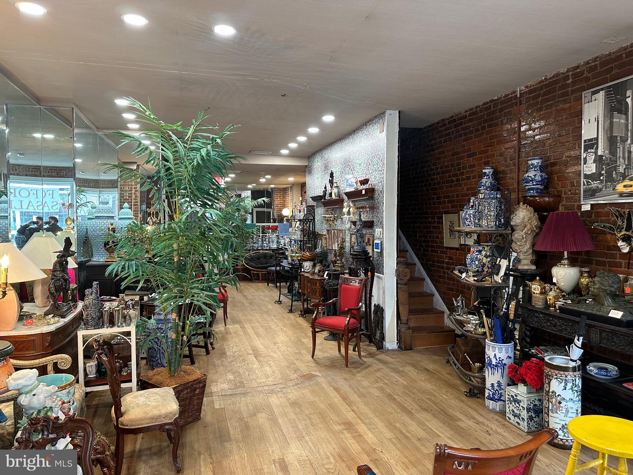 1620 WISCONSIN AVENUE NW